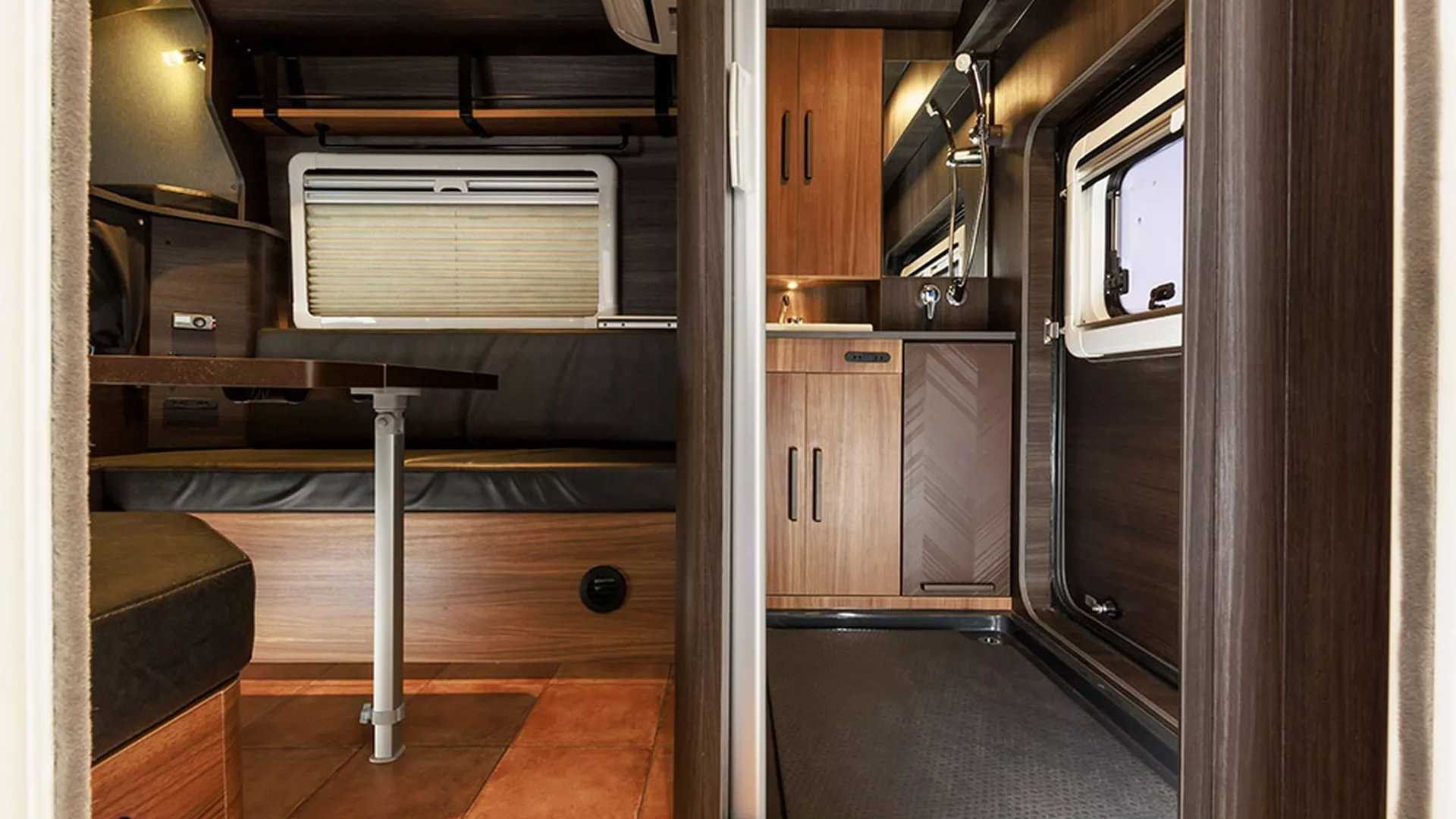 2023 - TOYOTA HILUX BR75 ADVENTURE CAMPER BY DIRECT CARS, foto 13