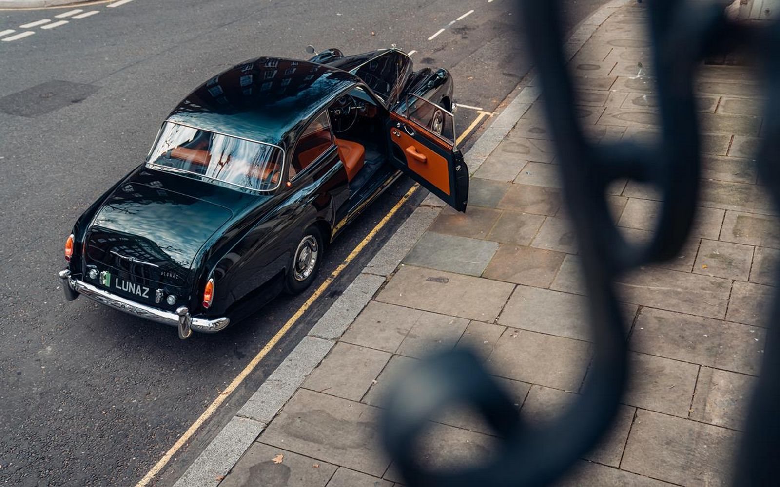 BENTLEY S2 CONTINENTAL BY LUNAZ, foto 3