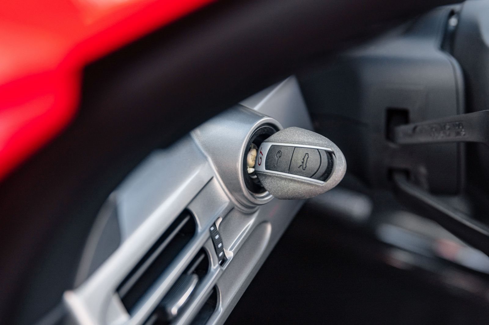 2005 - PORSCHE CARRERA GT GUARDS RED, foto 19