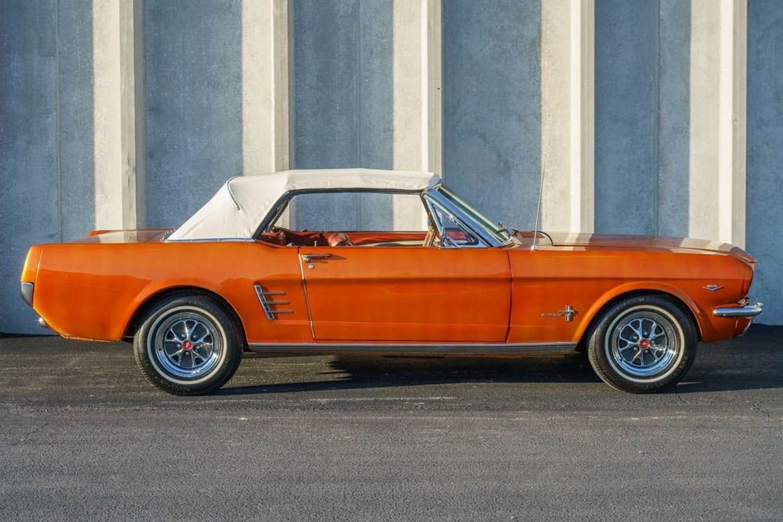 1966 - FORD MUSTANG CONVERTIBLE ORANGE, foto 3