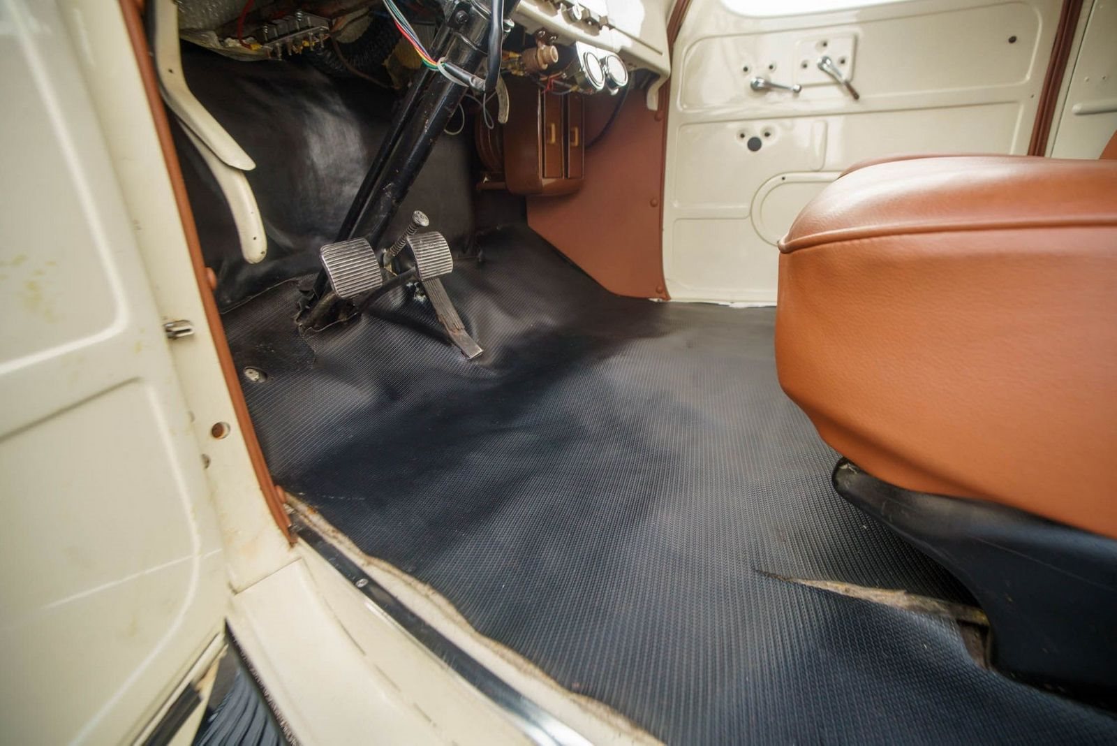 INTERNATIONAL KB-1 PANEL, foto 85
