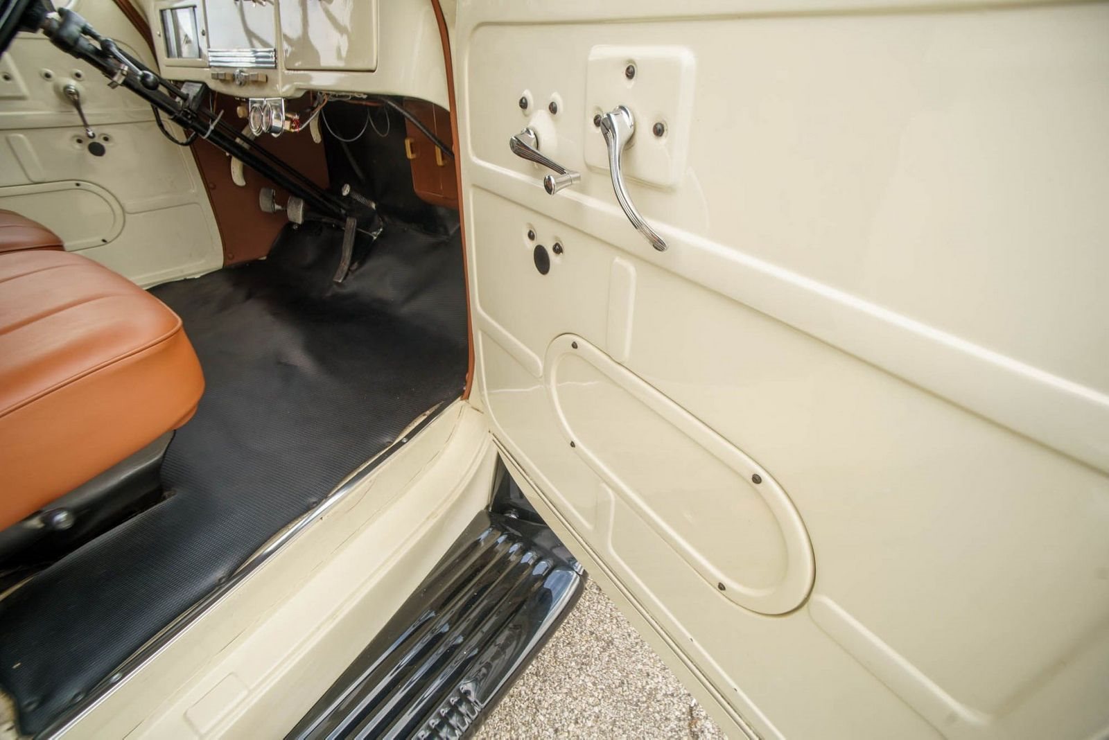 INTERNATIONAL KB-1 PANEL, foto 106