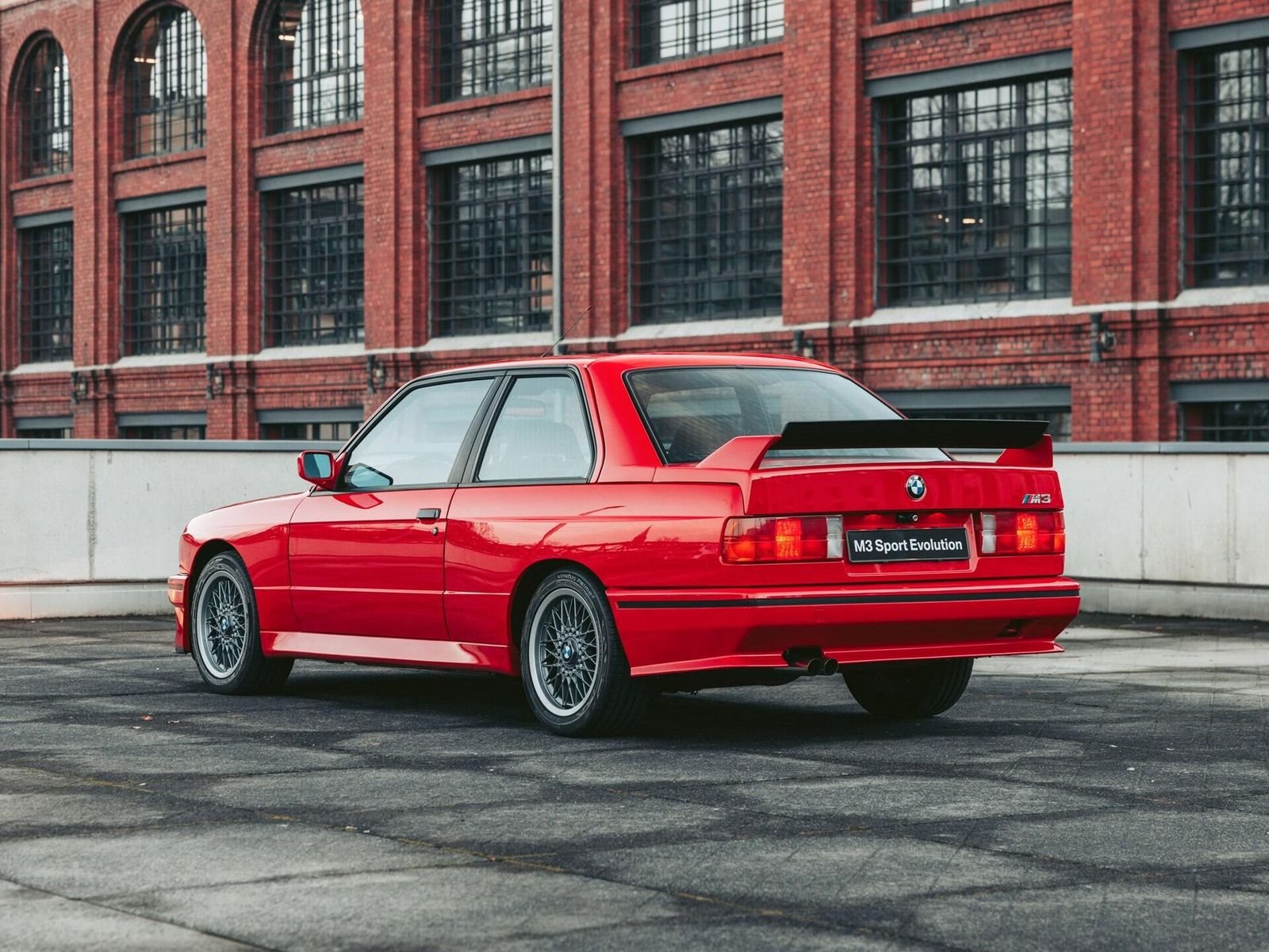 1990 - BMW M3 SEDAN SPORT EVOLUTION ‘THE M POWER COLLECTION’, foto 2