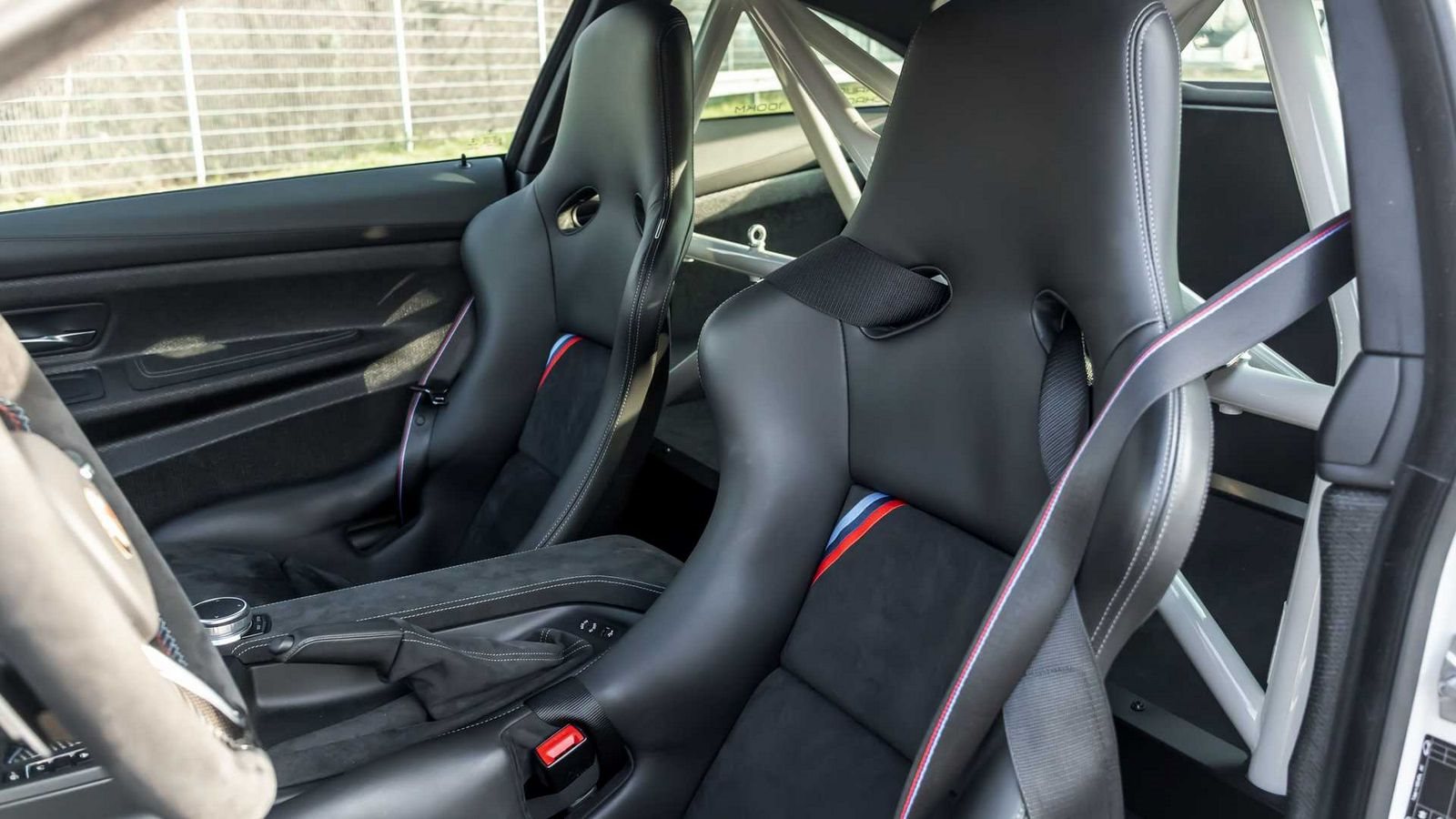 2023 - BMW M4 COUPE MH4 GTR DTM CHAMPION EDITION BY MANHART, foto 22