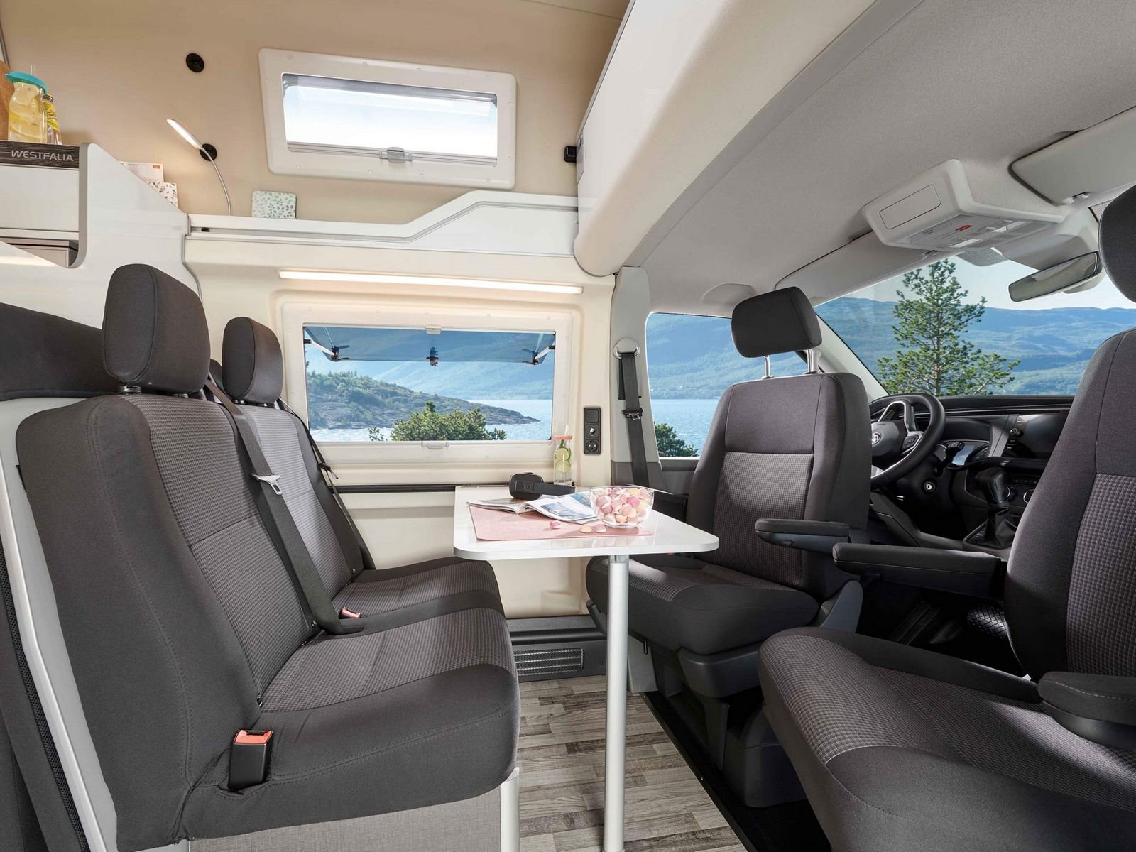 2023 - VOLKSWAGEN TRANSPORTER WESTFALIA CLUB JOKER, foto 2