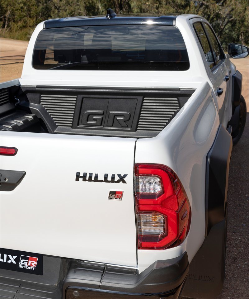 TOYOTA HILUX GR-SPORT, foto 36