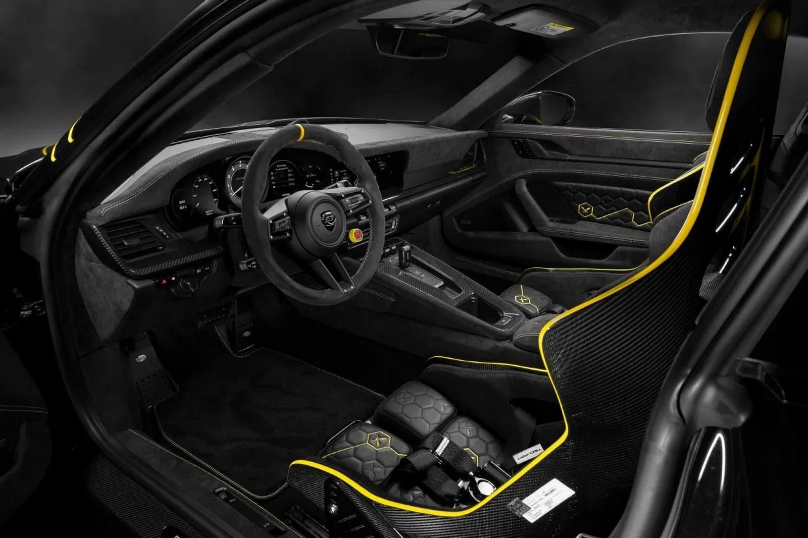 2023 - PORSCHE 911 TURBO TECHART GTSTREET R FLYWEIGHT, foto 18