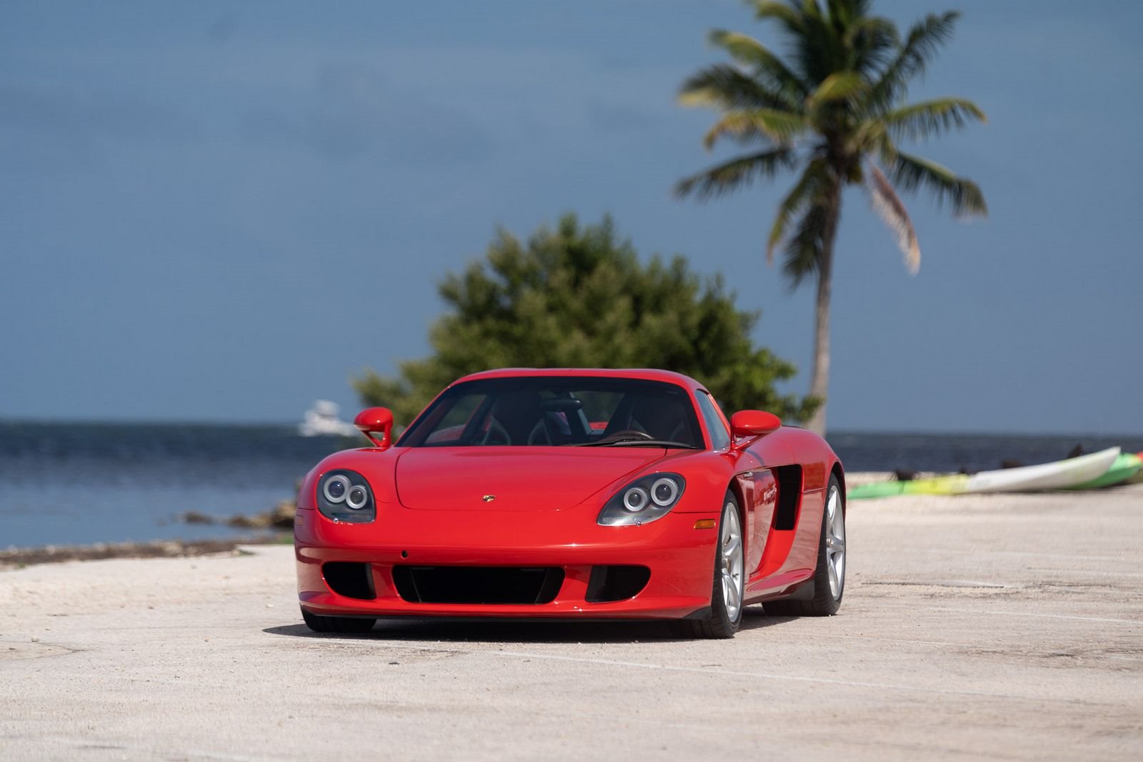 2004 - PORSCHE CARRERA GT GUARDS RED, foto 1
