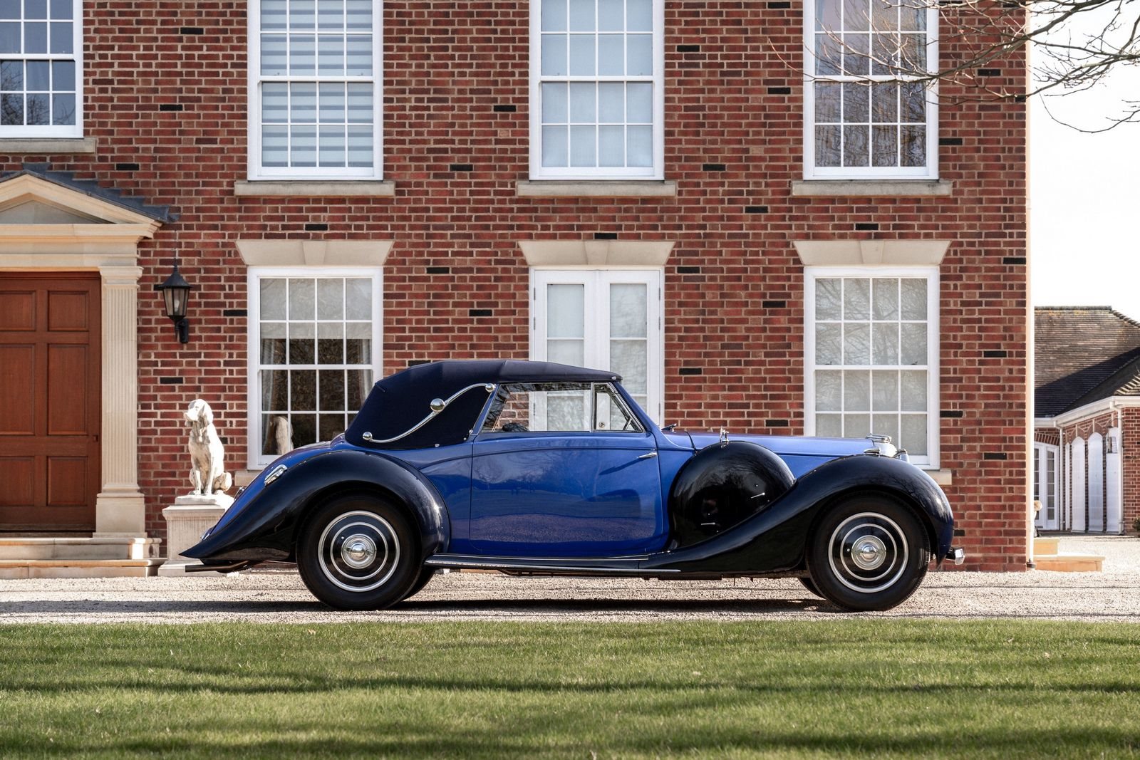 1939 - LAGONDA V12 DROPHEAD COUPE BLUE, foto 2