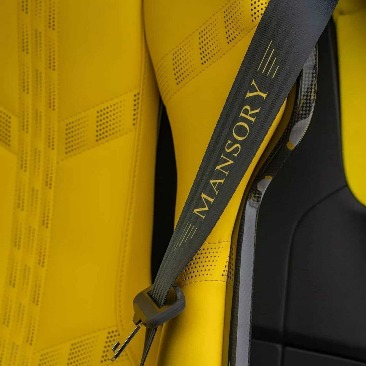 FERRARI SF90 STRADALE SOFTKIT BY MANSORY, foto 10