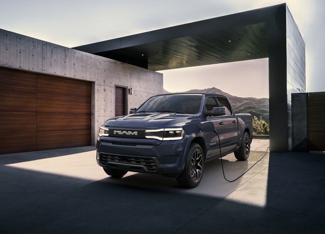 2025 - RAM 1500 REV, foto 2