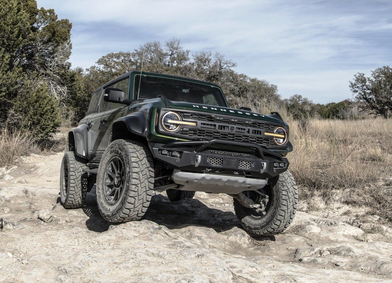 FORD BRONCO VELOCIRAPTOR 500 BY HENNESSEY, foto 1