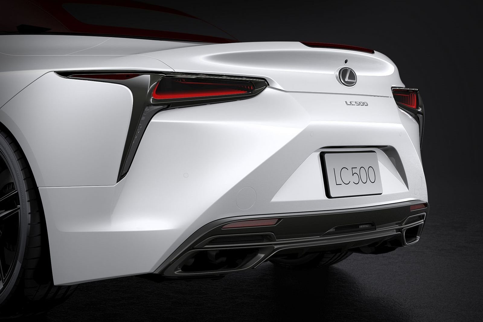 LEXUS LC, foto 2