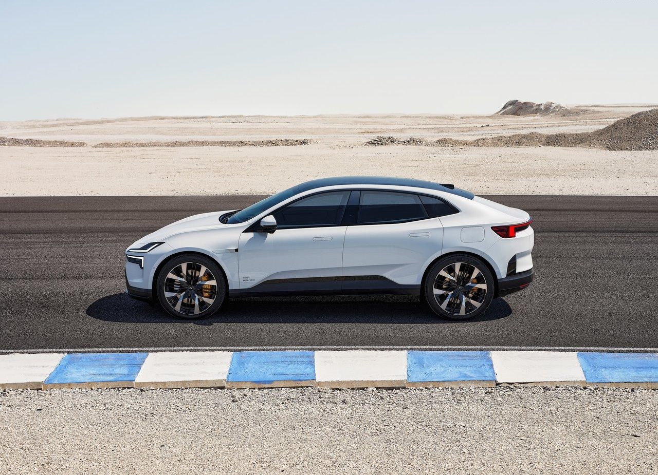 POLESTAR 4, foto 2