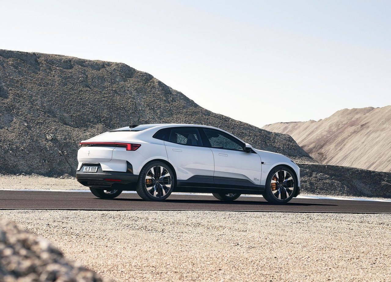 POLESTAR 4, foto 3