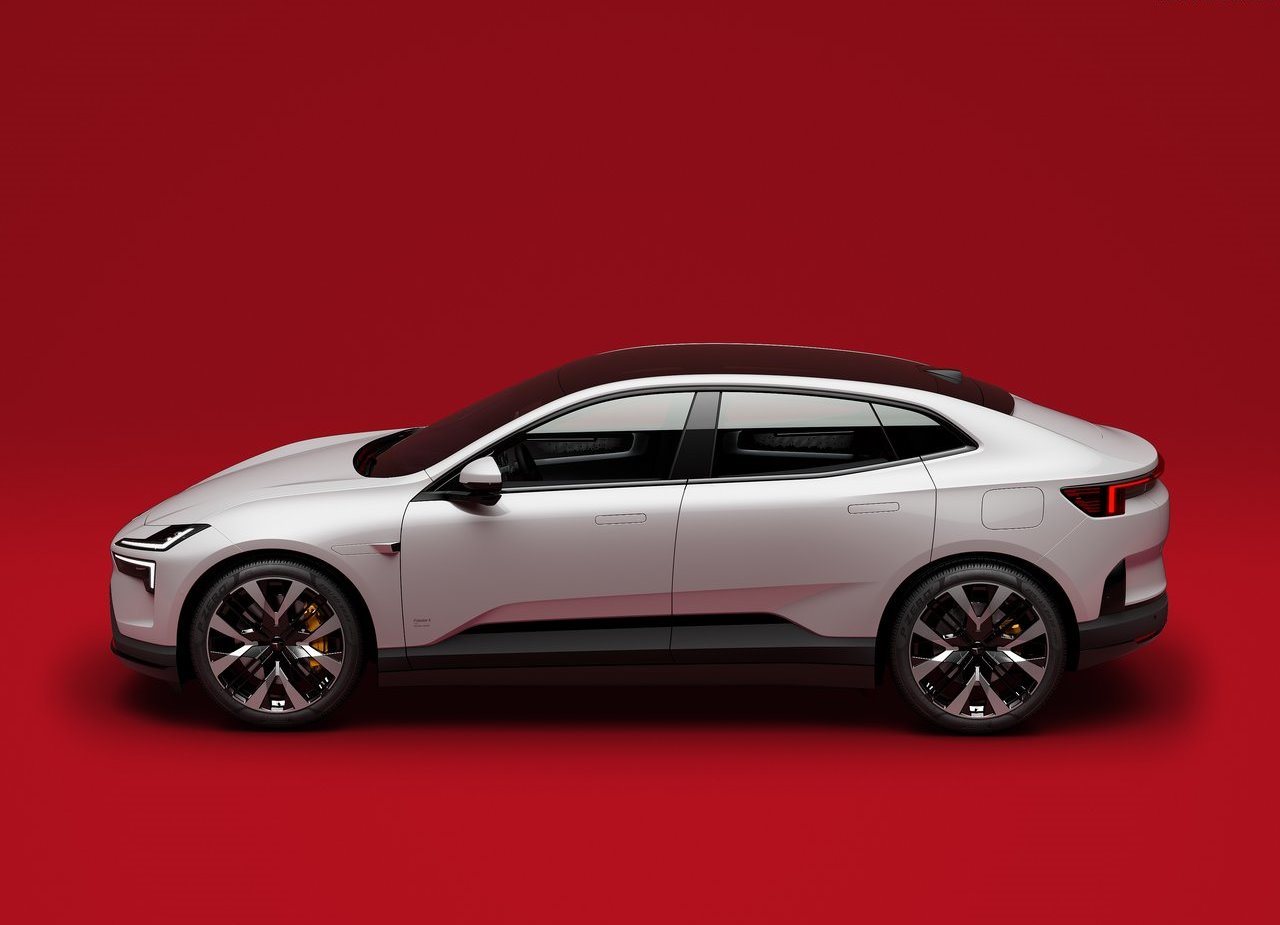 POLESTAR 4, foto 10