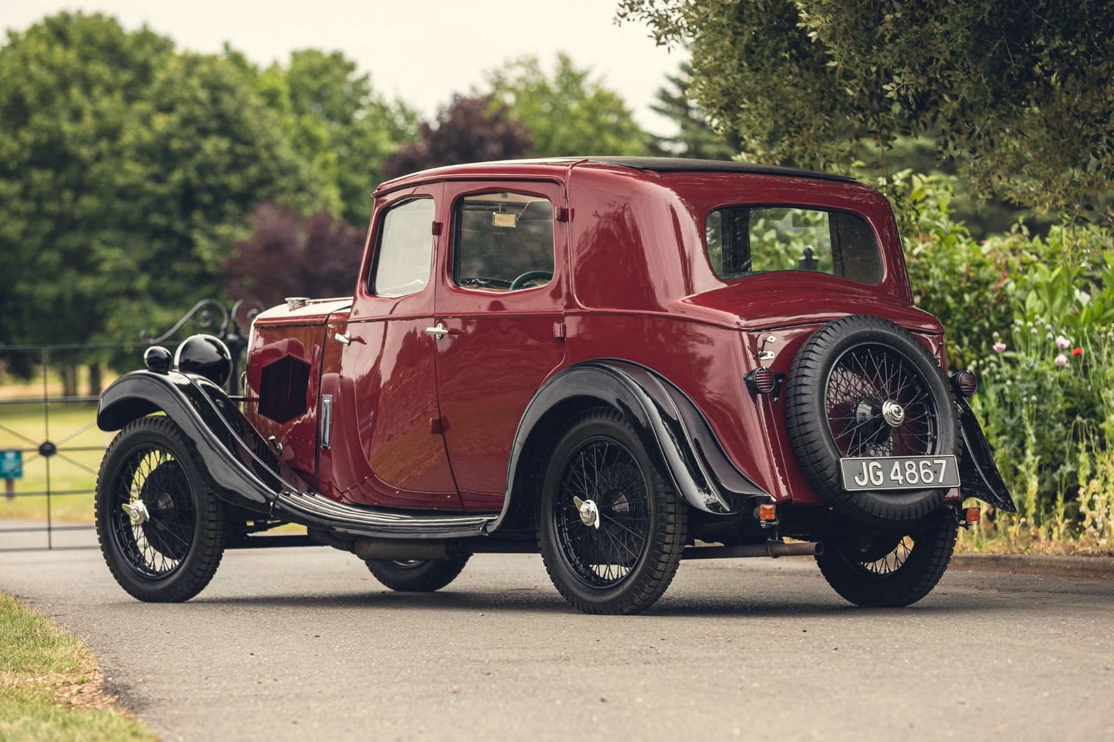 1934 - RILEY 9 MONACO SALOON MAROON, foto 2
