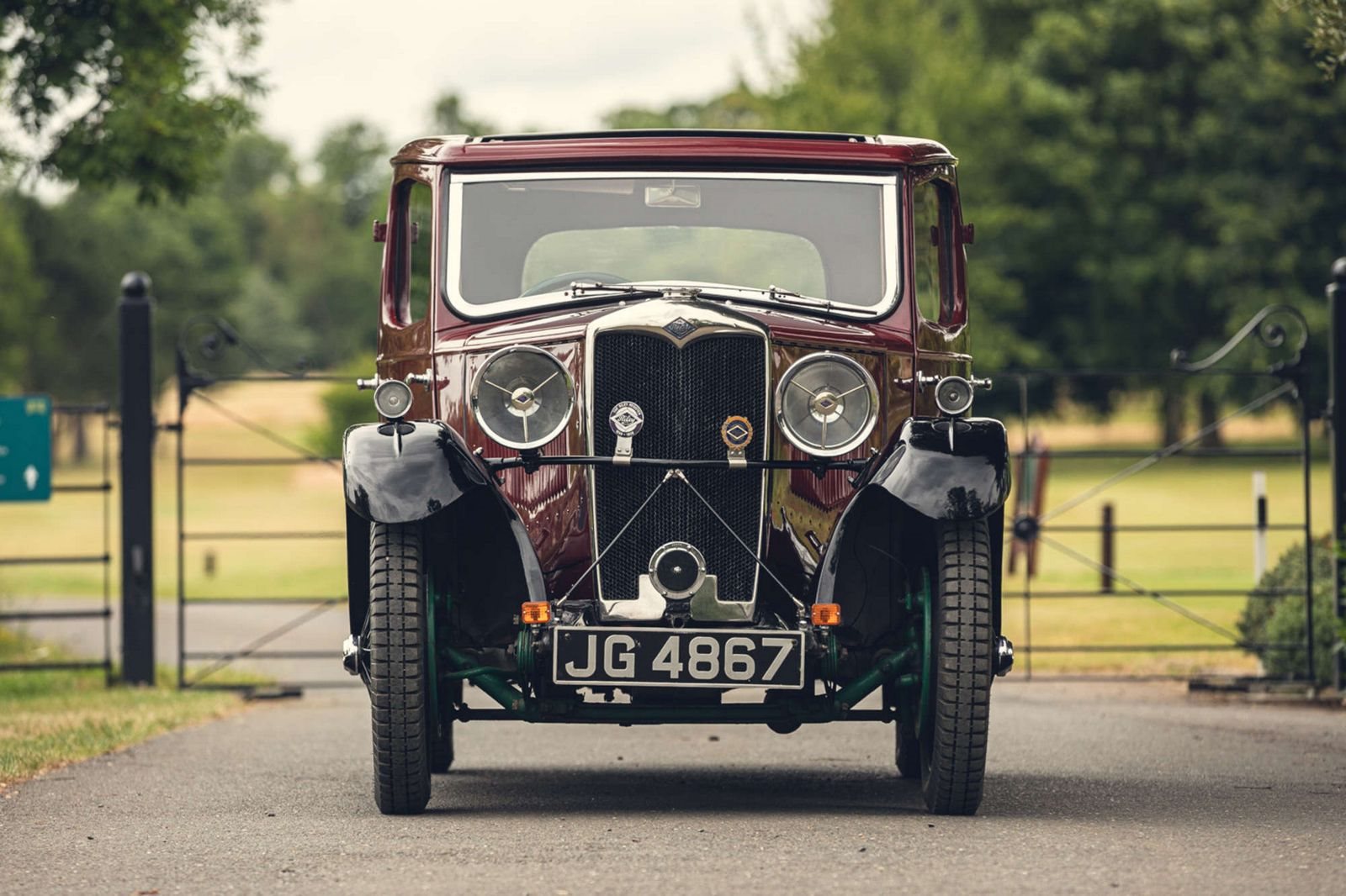 1934 - RILEY 9 MONACO SALOON MAROON, foto 4
