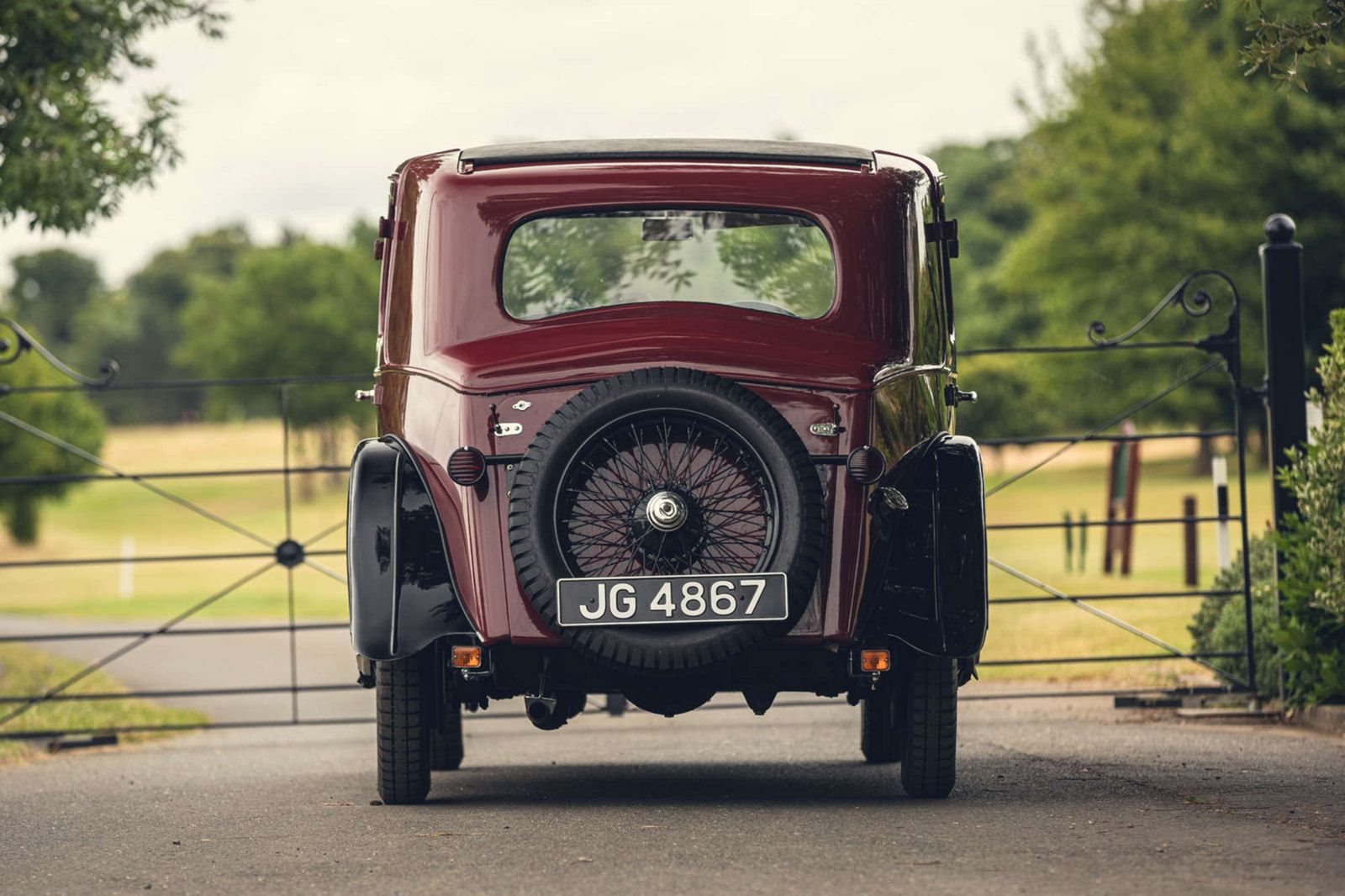 1934 - RILEY 9 MONACO SALOON MAROON, foto 5