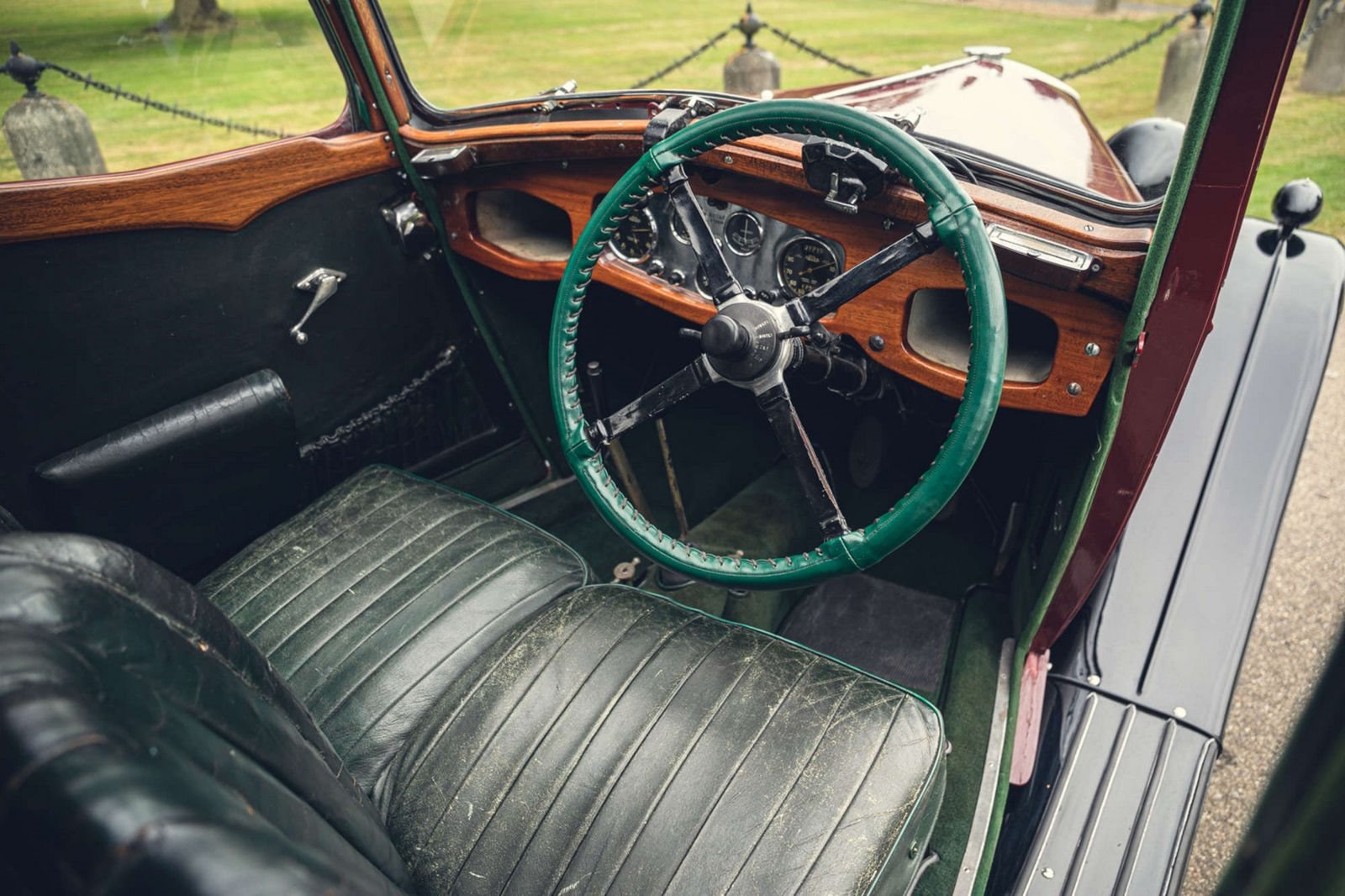 1934 - RILEY 9 MONACO SALOON MAROON, foto 17