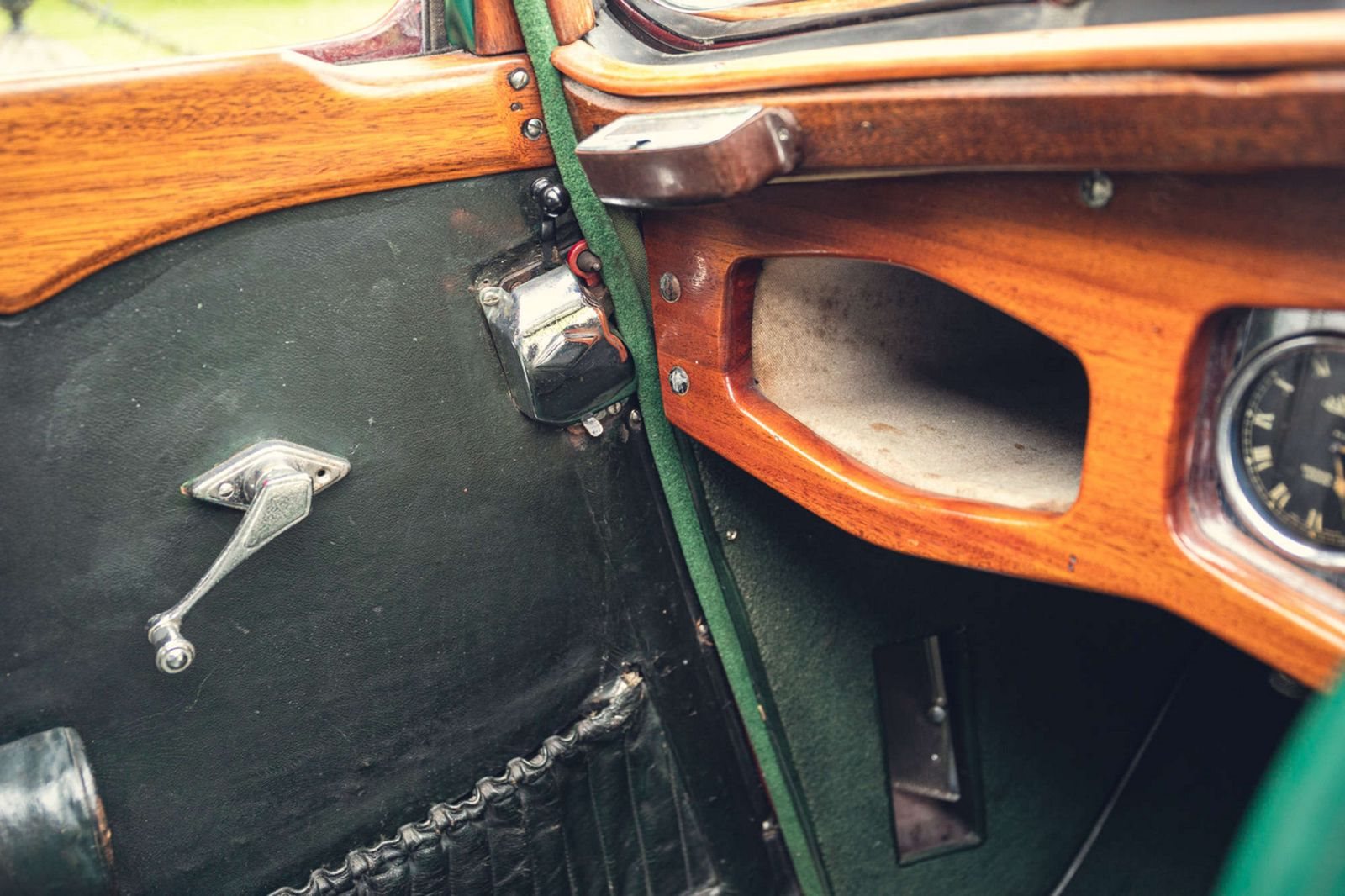 1934 - RILEY 9 MONACO SALOON MAROON, foto 21