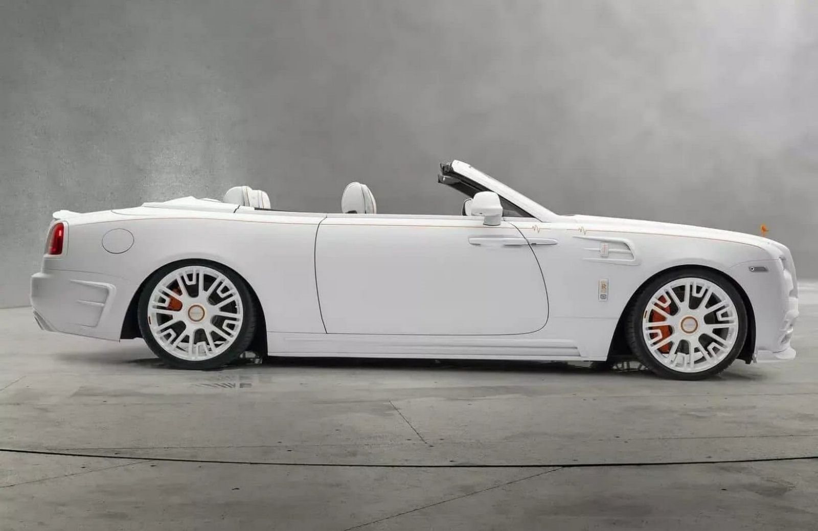 ROLLS-ROYCE DAWN PULSE EDITION BY MANSORY, foto 3