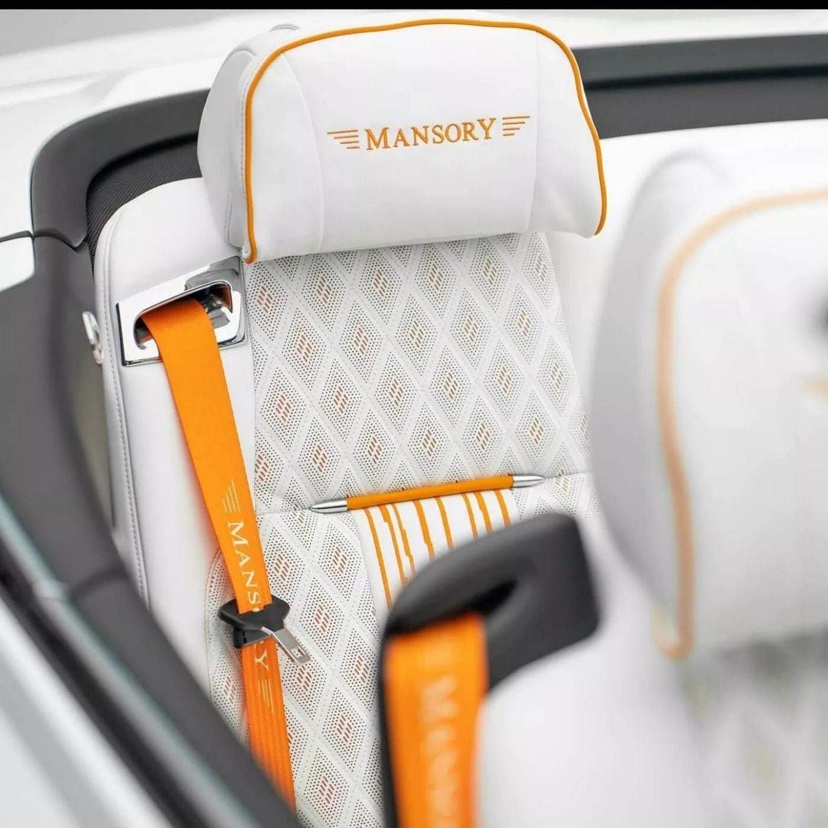 ROLLS-ROYCE DAWN PULSE EDITION BY MANSORY, foto 9