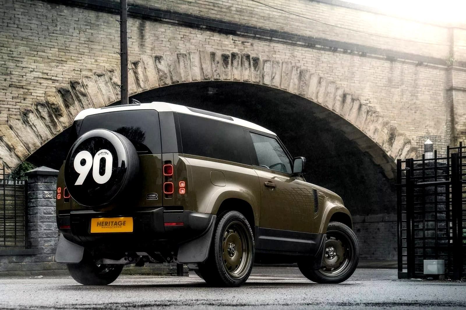 LAND ROVER DEFENDER HERITAGE REMASTERED BY KAHN, foto 2