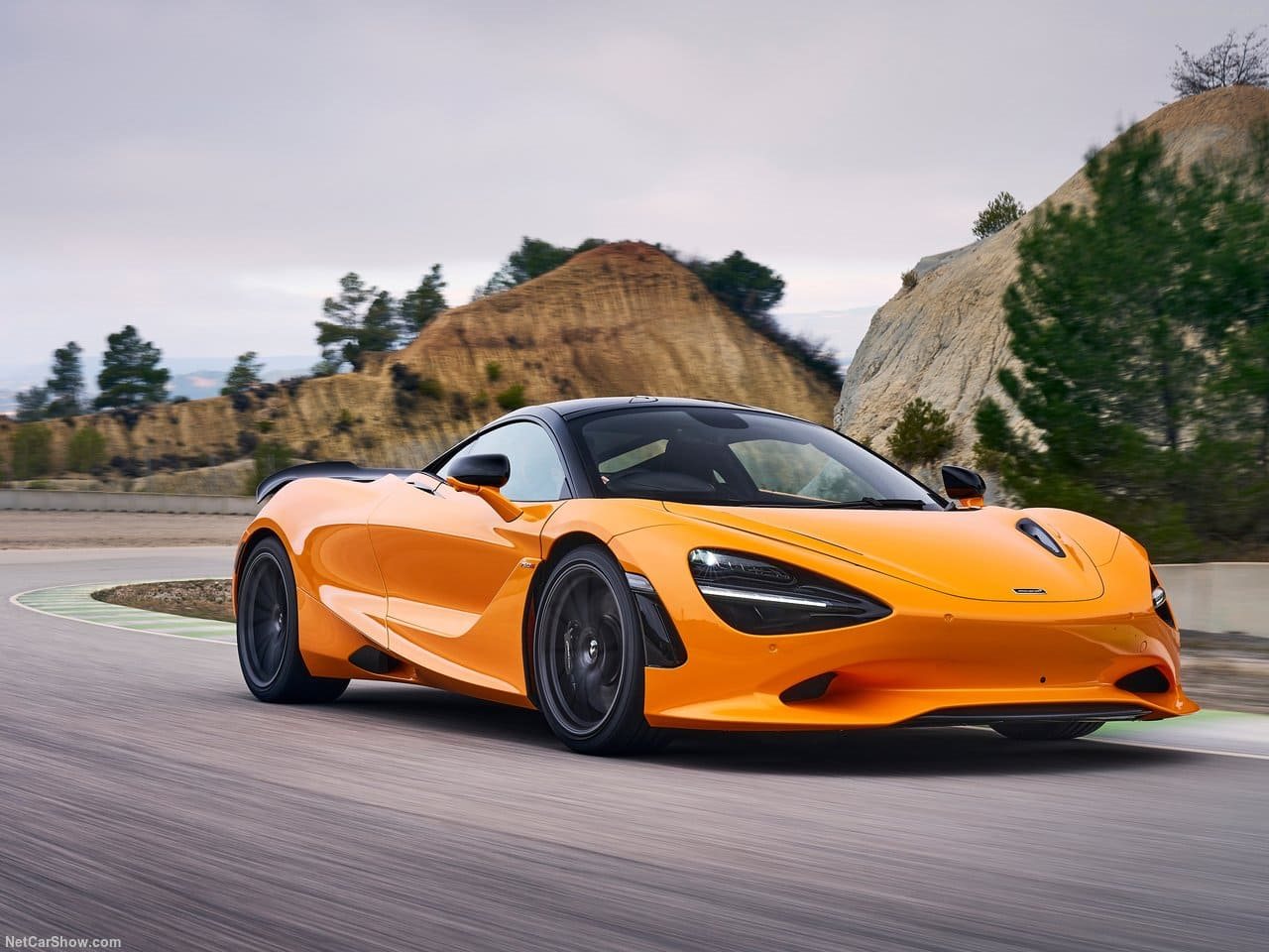 McLAREN 750S, foto 21