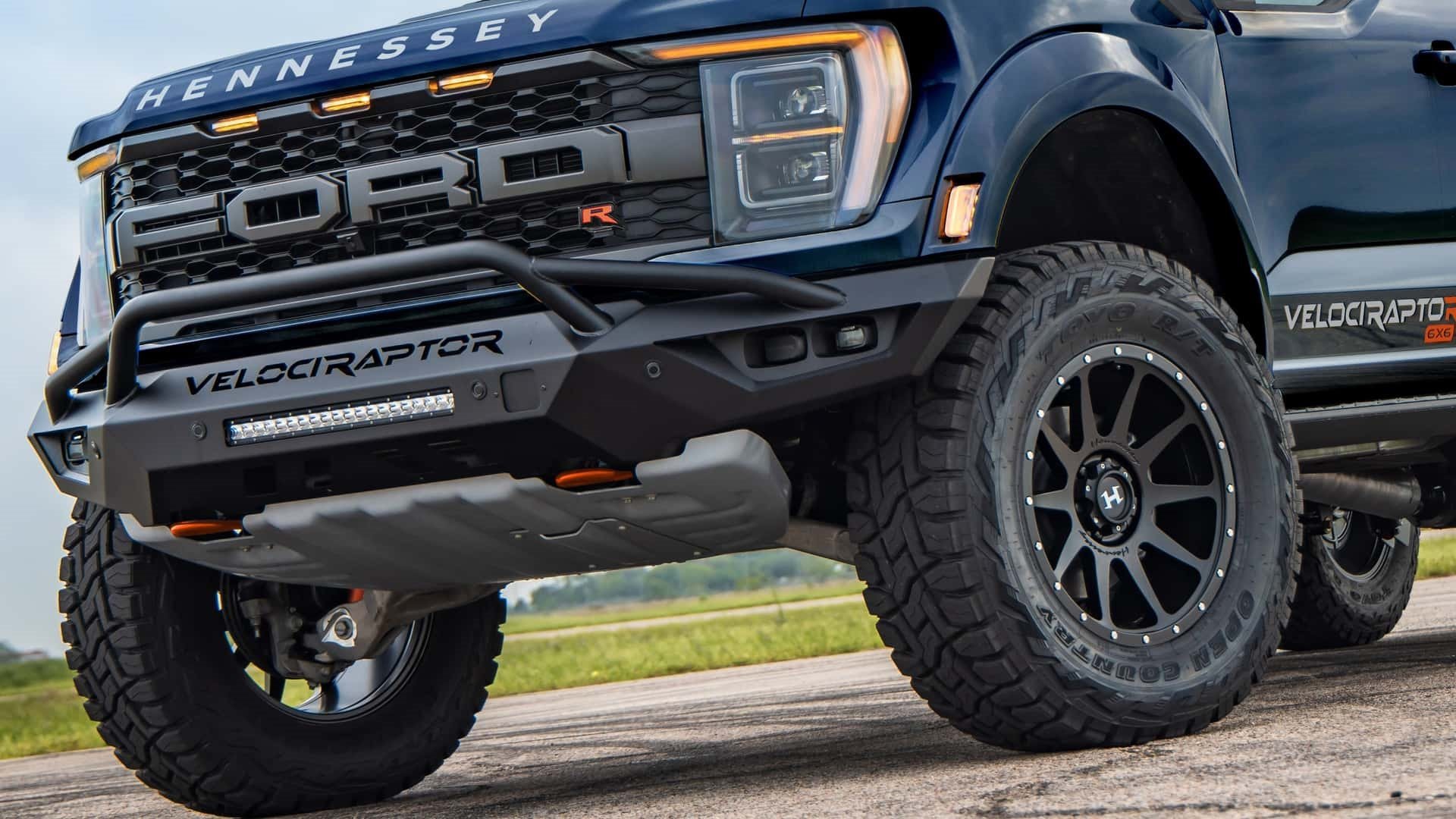 FORD F-150 VELOCIRAPTOR 6X6 BY HENNESSEY, foto 4