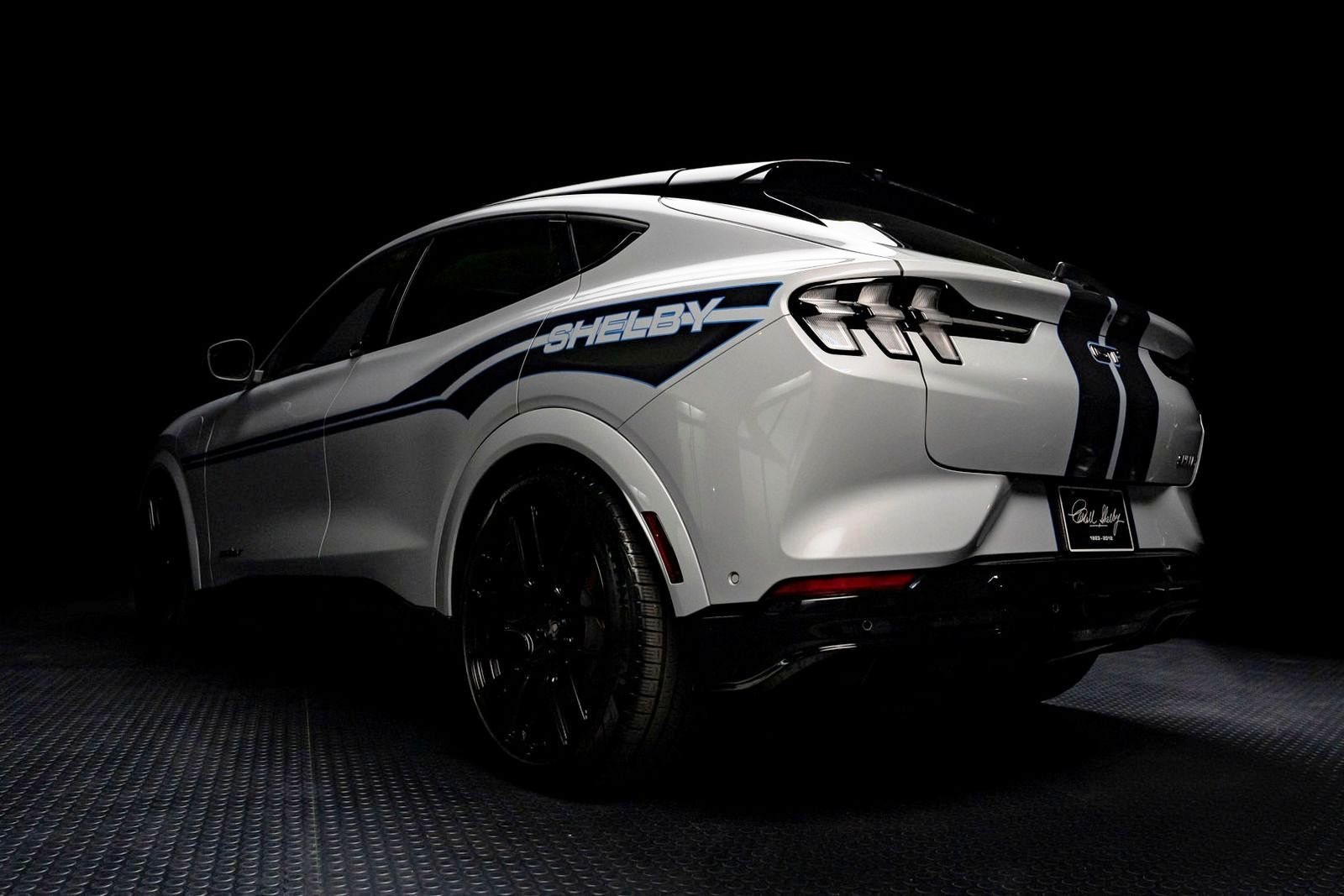 2023 - FORD MUSTANG SHELBY MACH-E GT, foto 16