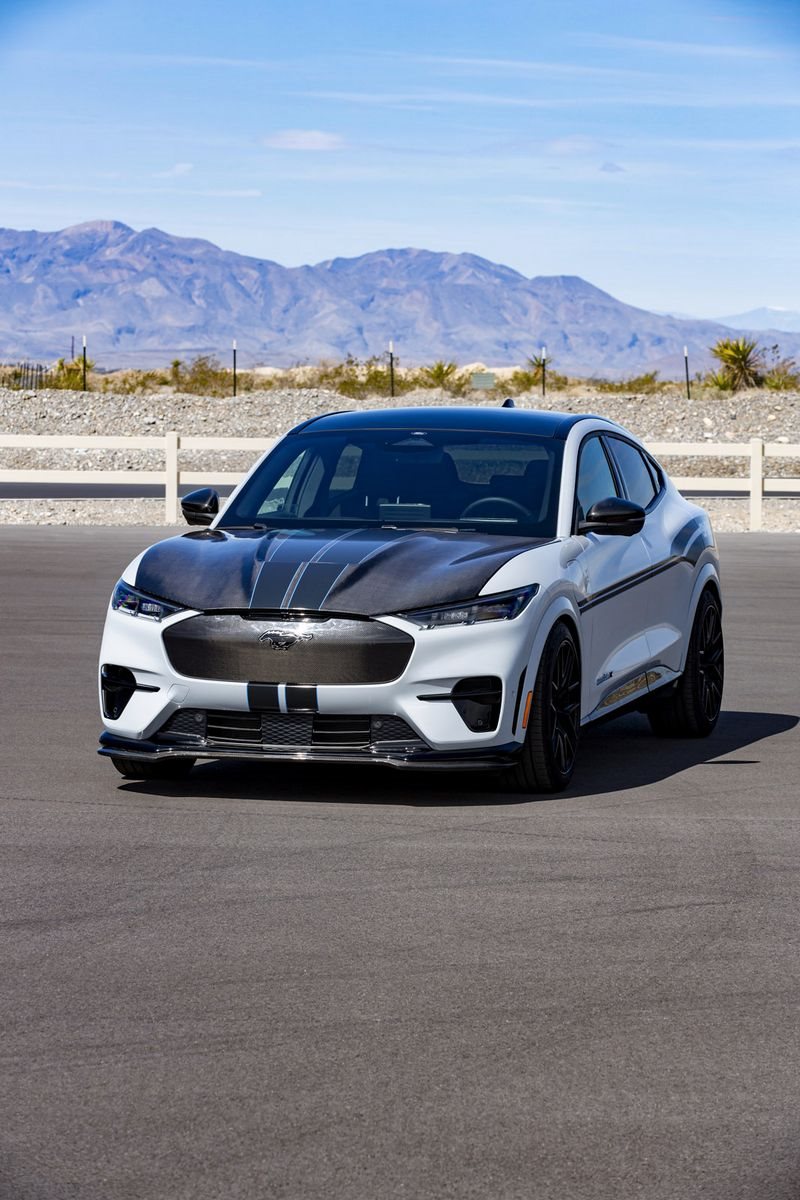 2023 - FORD MUSTANG SHELBY MACH-E GT, foto 21