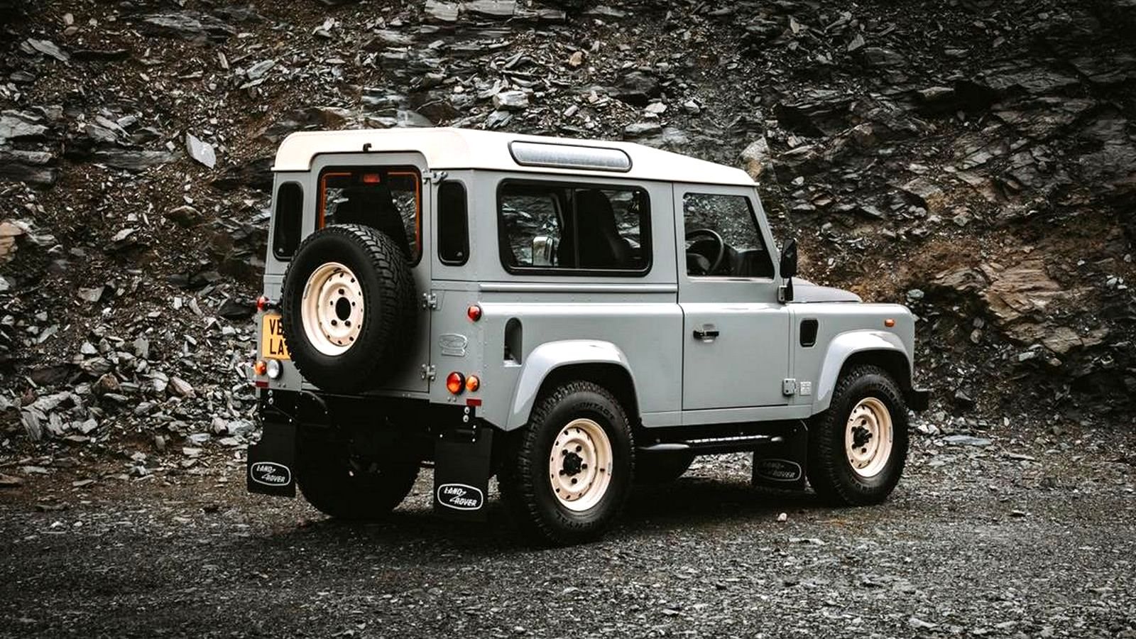 2023 - LAND ROVER CLASSIC DEFENDER WORKS V8 ISLAY EDITION, foto 3
