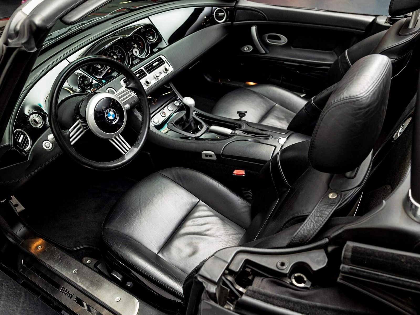 2001 - BMW Z8 ROADSTER BLACK, foto 6