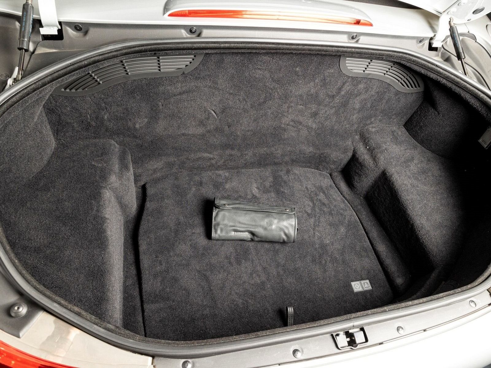2001 - BMW Z8 ROADSTER SILVER, foto 28