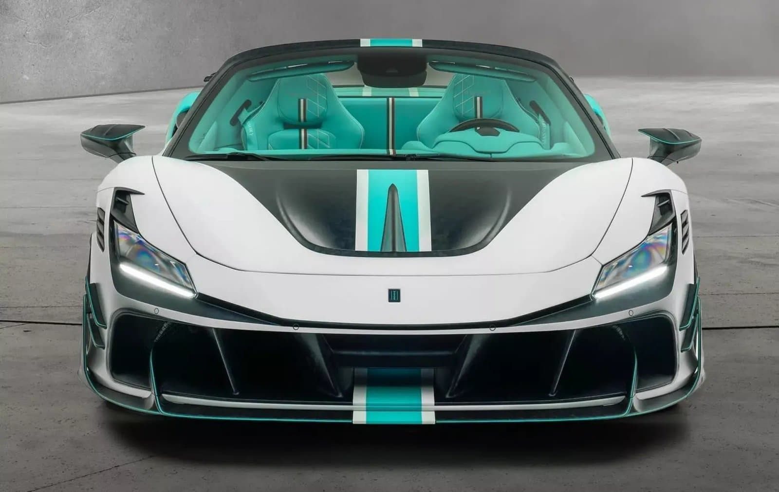 FERRARI F8 TRIBUTO SPIDER F8XX TEMPESTA TURCHESE BY MANSORY, foto 6