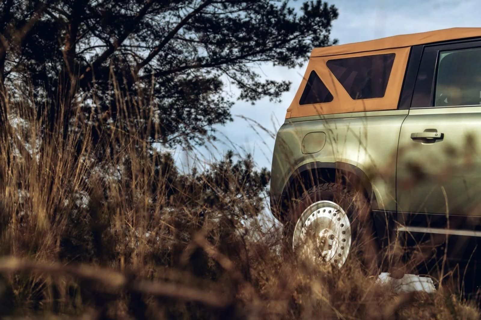 LAND ROVER DEFENDER VALIANCE CONVERTIBLE BY HERITAGE CUSTOMS, foto 8