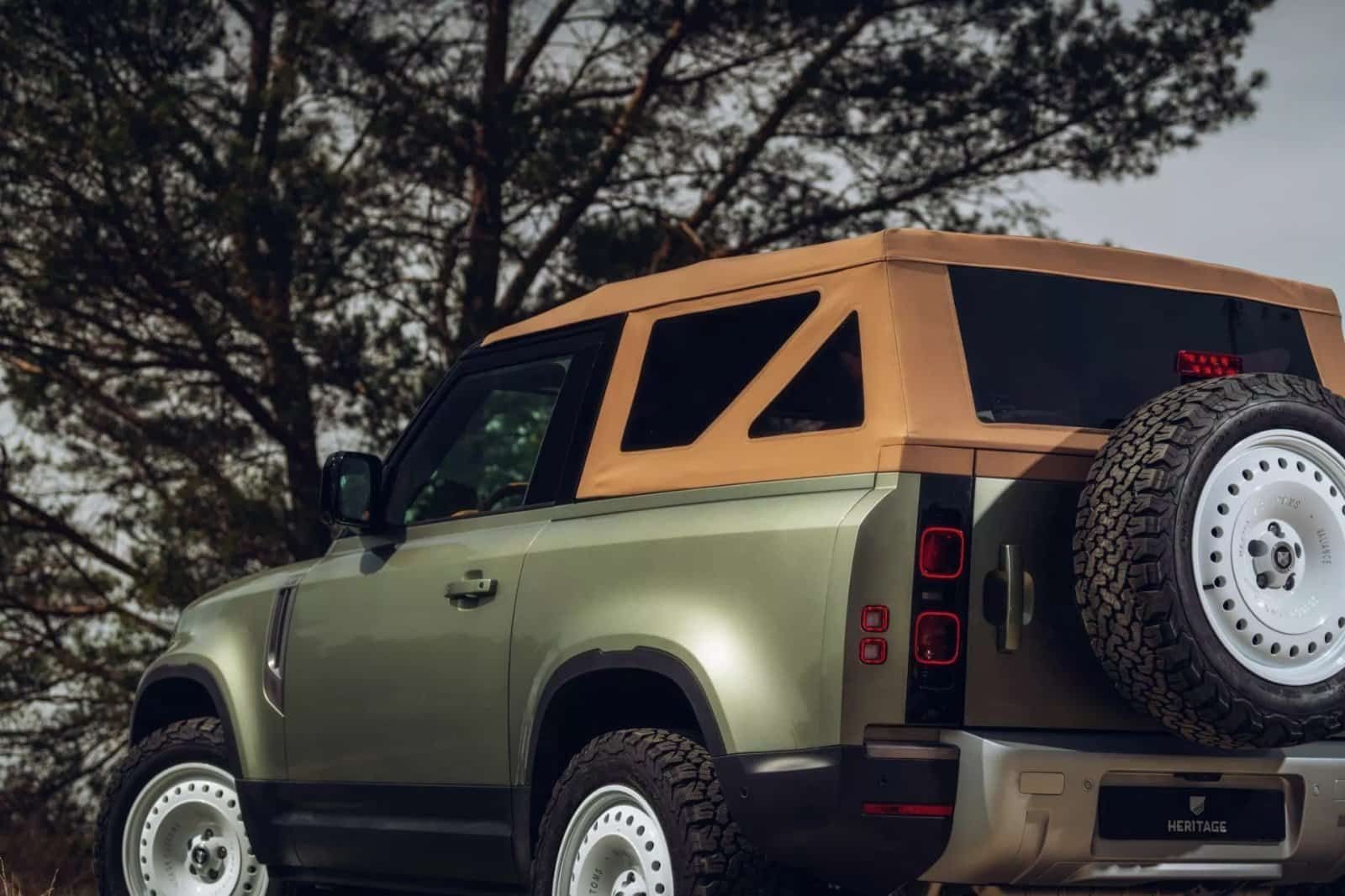LAND ROVER DEFENDER VALIANCE CONVERTIBLE BY HERITAGE CUSTOMS, foto 10
