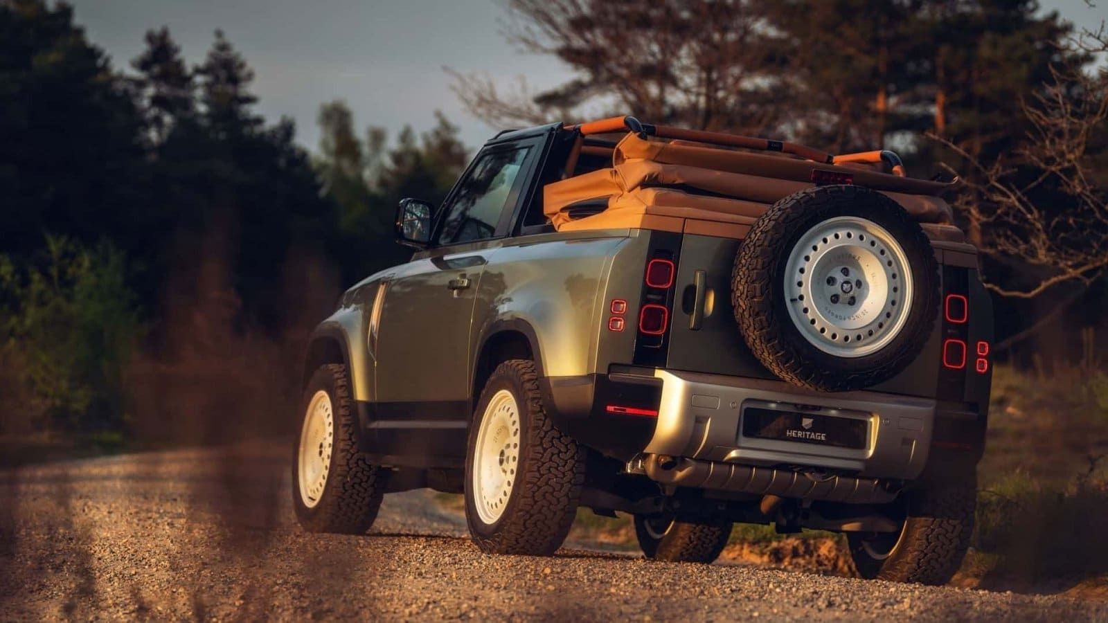 LAND ROVER DEFENDER VALIANCE CONVERTIBLE BY HERITAGE CUSTOMS, foto 18