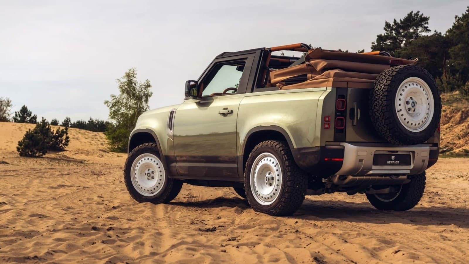 LAND ROVER DEFENDER VALIANCE CONVERTIBLE BY HERITAGE CUSTOMS, foto 21