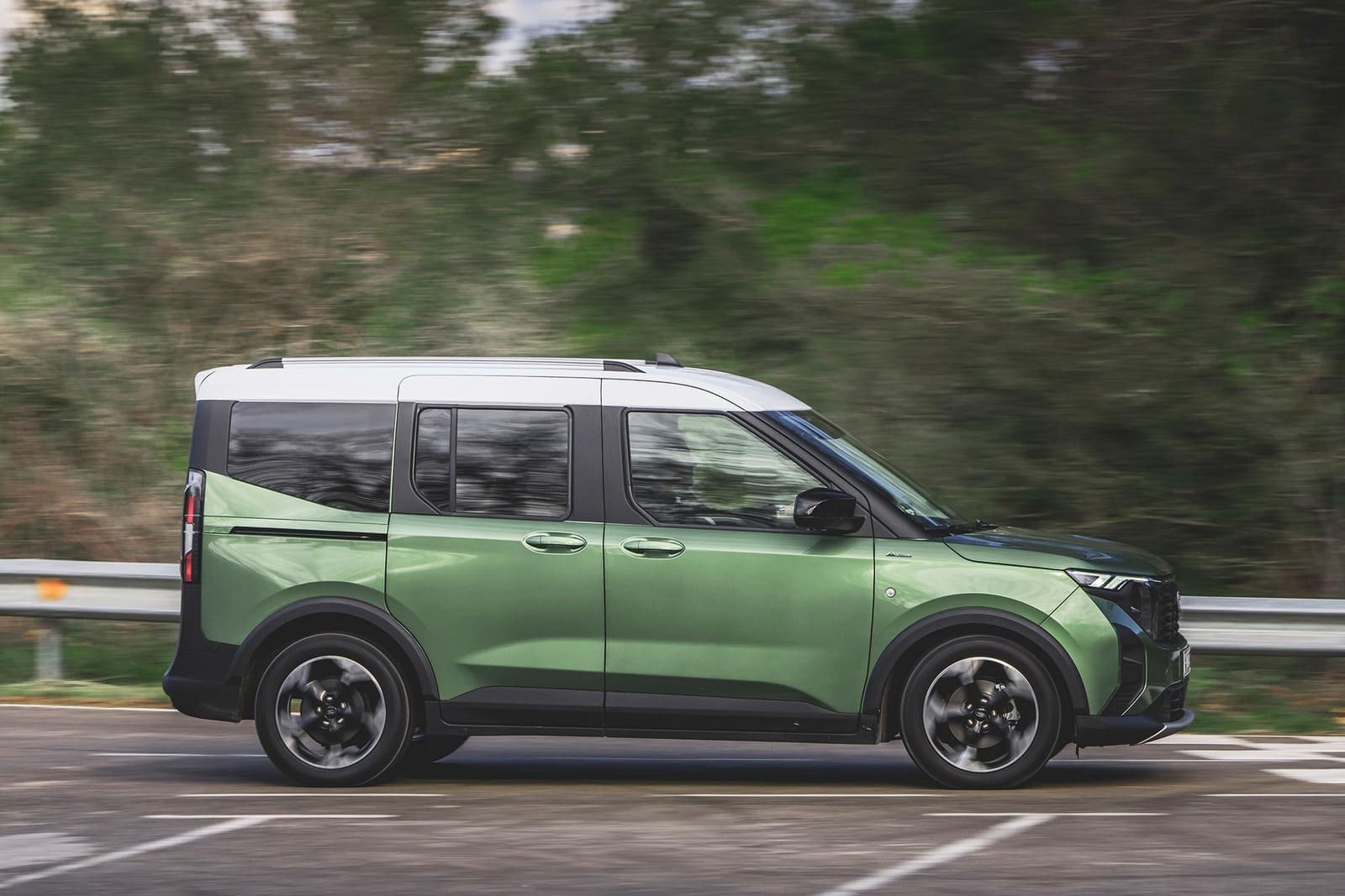 2024 - FORD TOURNEO COURIER, foto 27