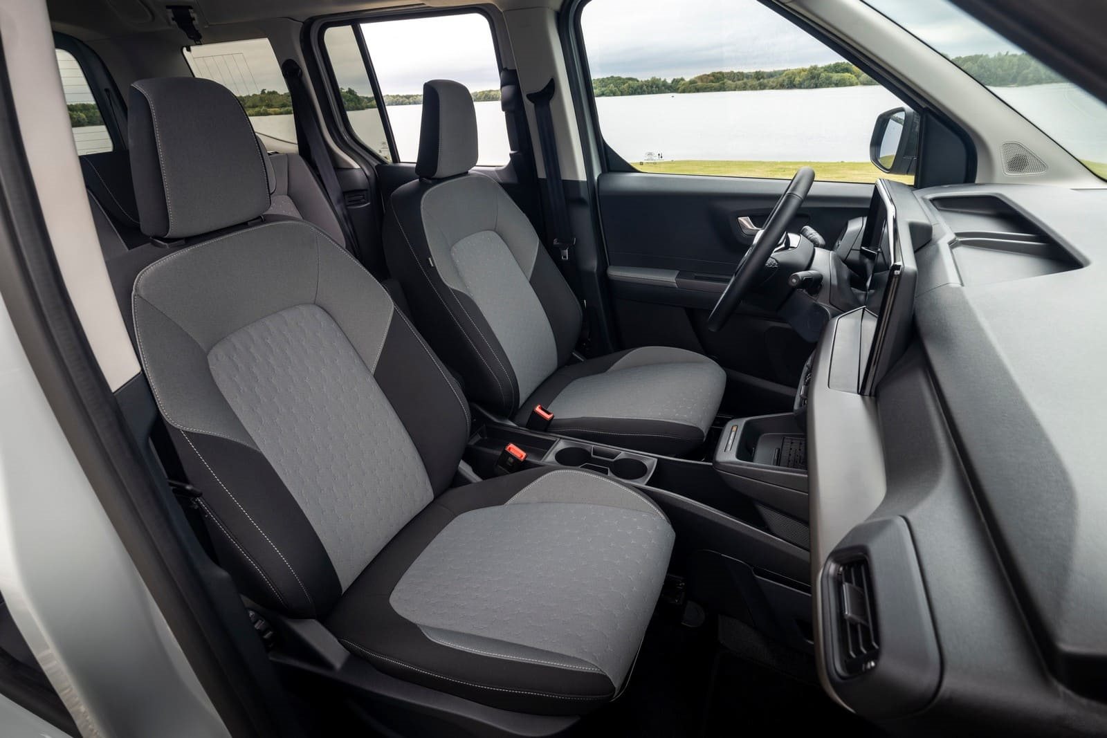 2024 - FORD E-TOURNEO COURIER, foto 36