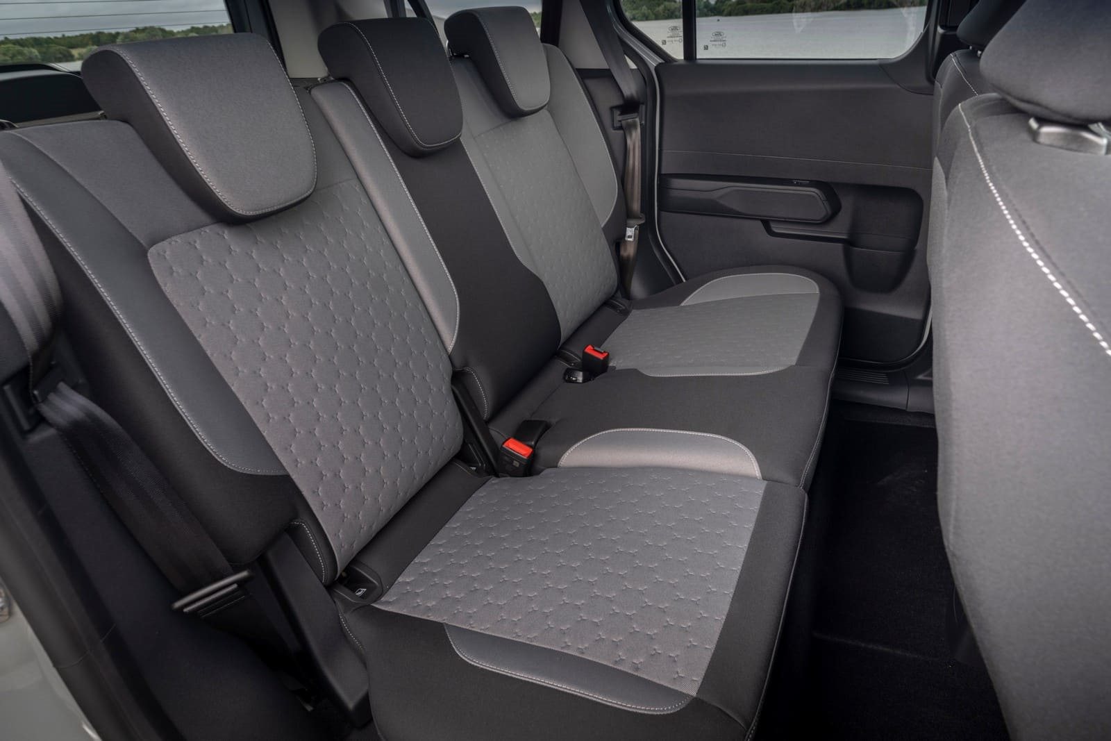 2024 - FORD E-TOURNEO COURIER, foto 37