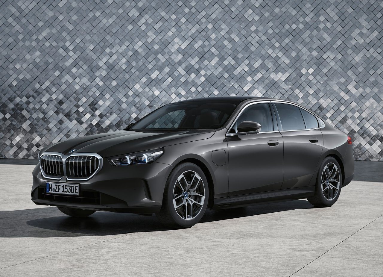 2024 - BMW 5 SERIES SEDAN, foto 1