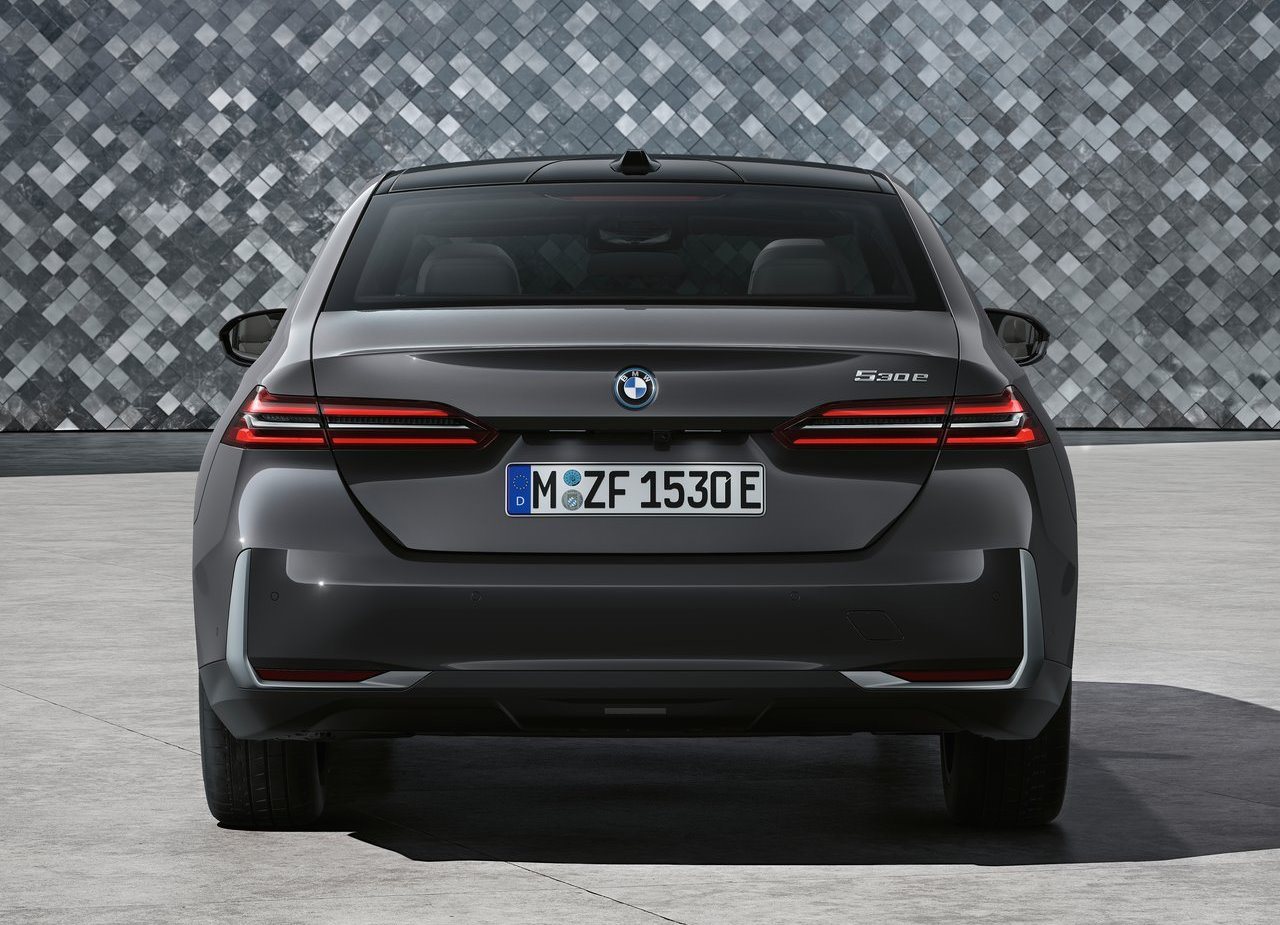 2024 - BMW 5 SERIES SEDAN, foto 3