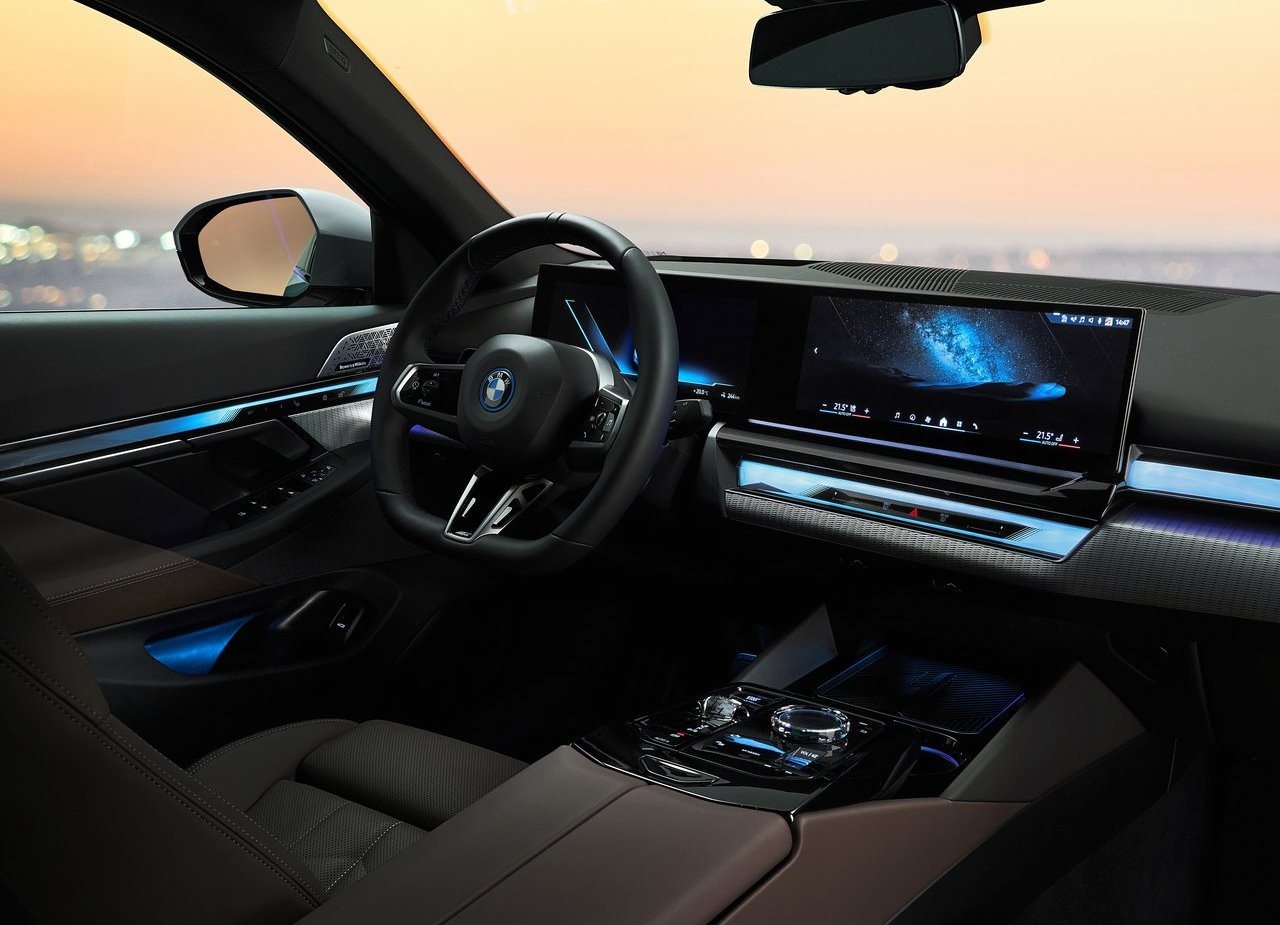 2024 - BMW 5 SERIES SEDAN, foto 11