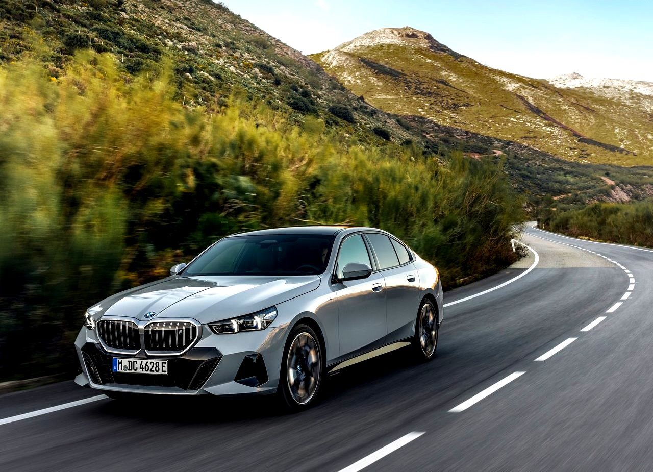 2024 - BMW i5, foto 24