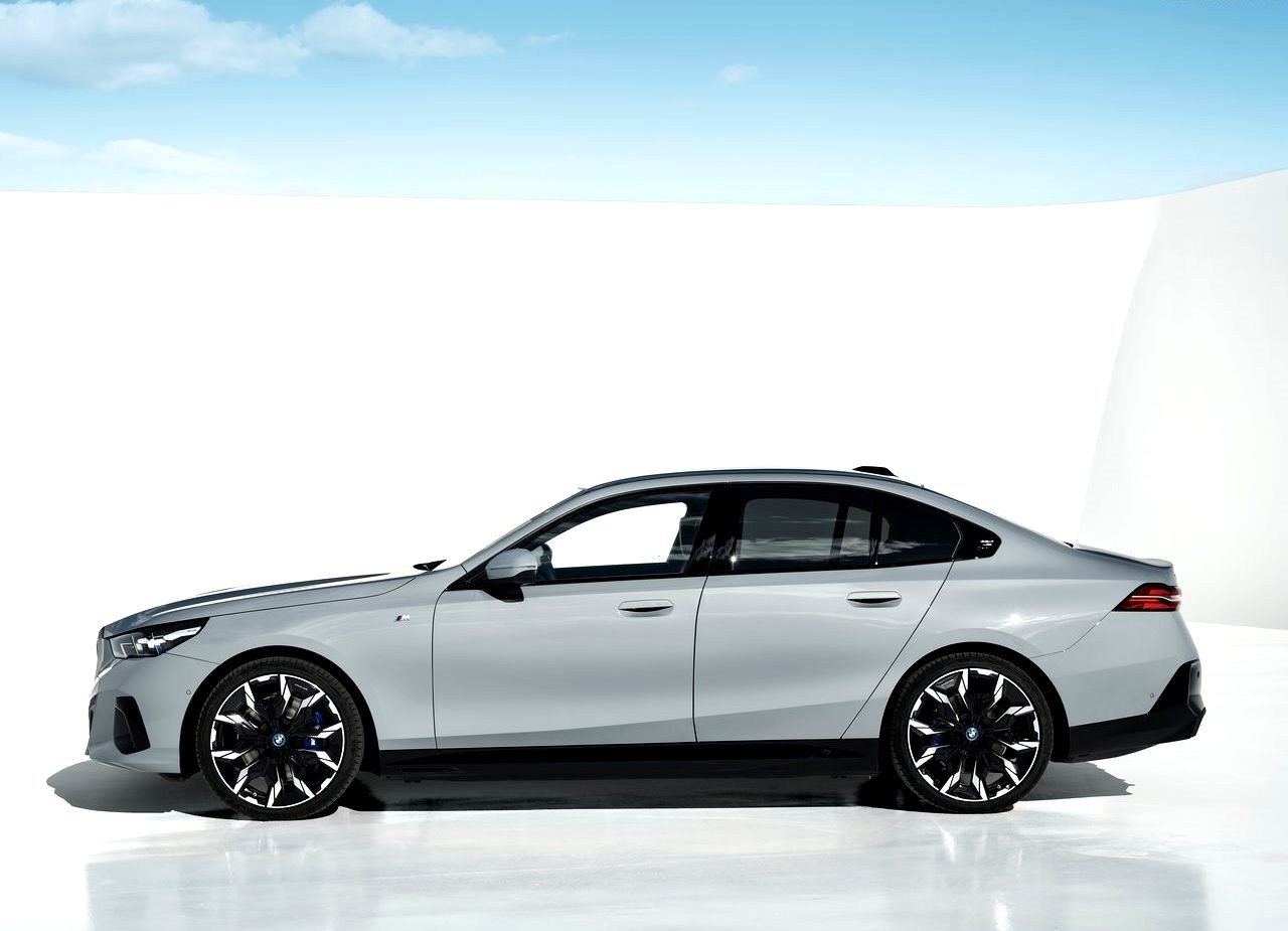 2024 - BMW i5, foto 34