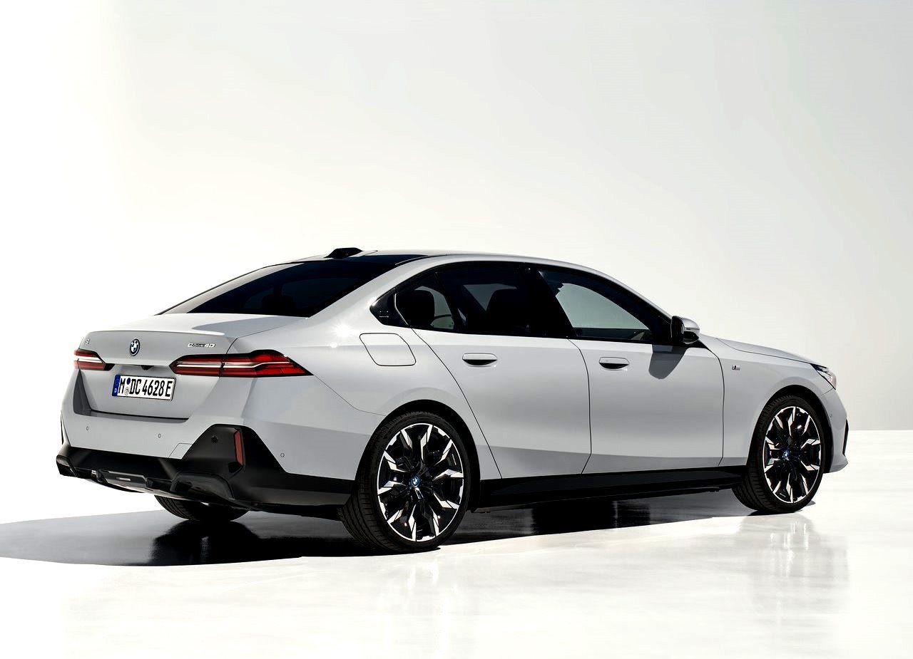 2024 - BMW i5, foto 39