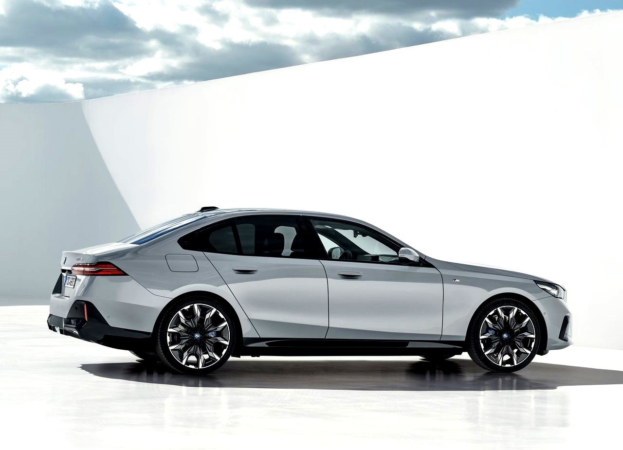 2024 - BMW i5, foto 42